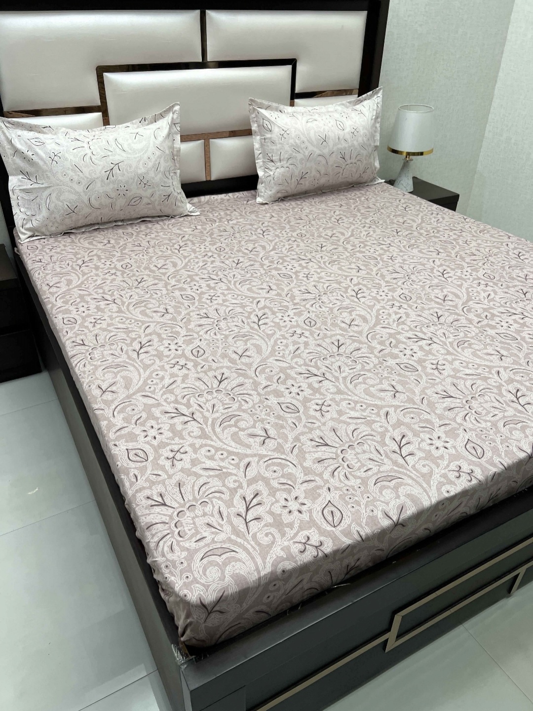 

Pure Decor Cotton King Size Double Bedsheet With 2 Pillow Covers 2.74m X 2.74m, Peach