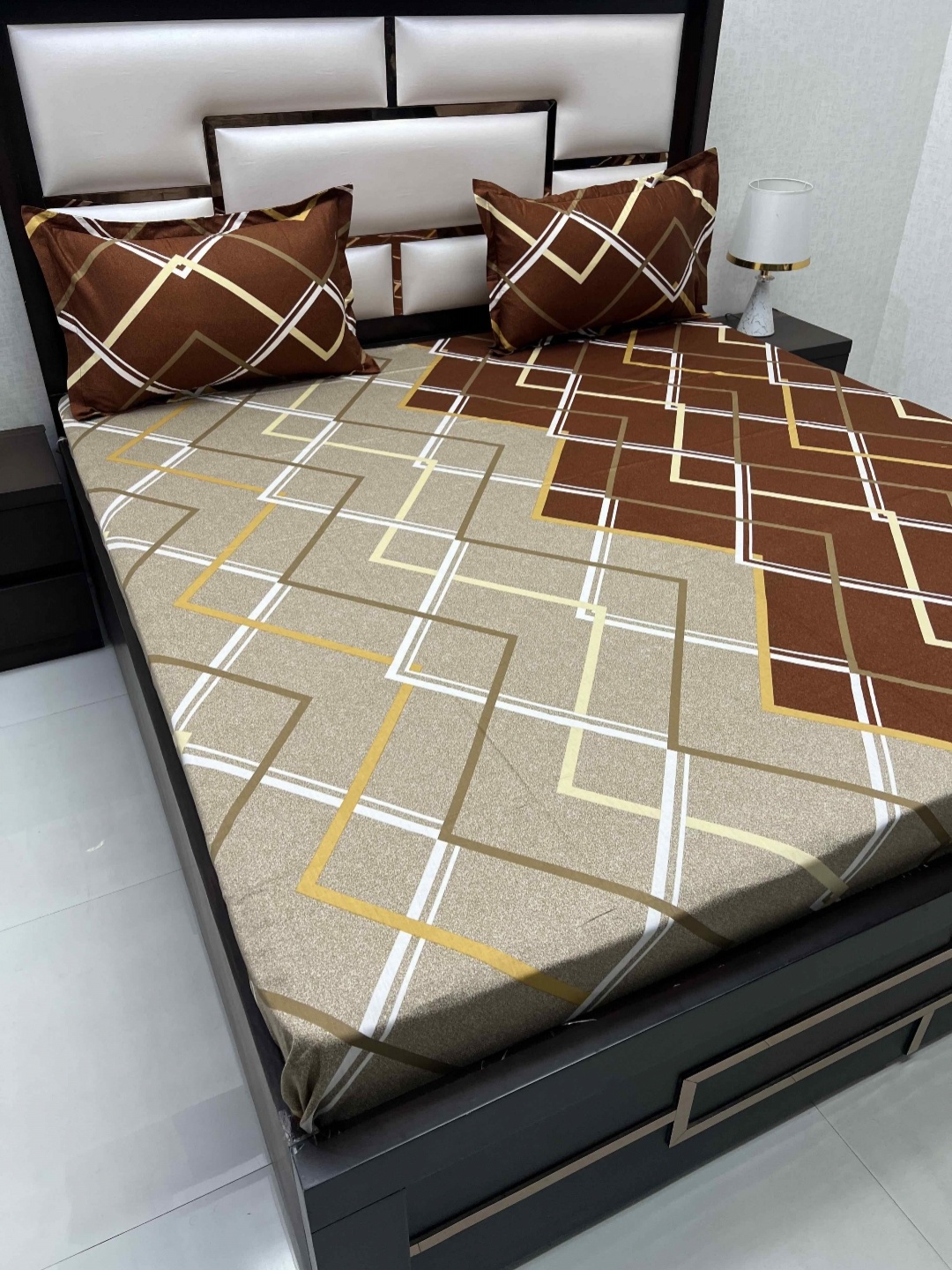 

Pure Decor Passion Fur Brown Geometric Queen Bedsheet With 2 Pillow Covers