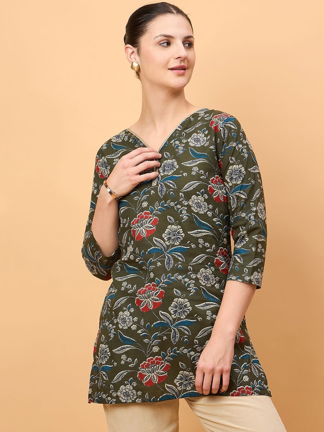 

NEESH Women Floral Printed Round Neck Top, Green