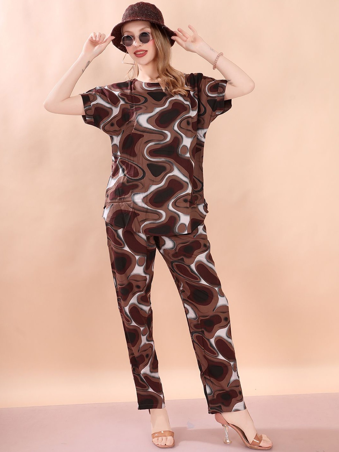 

FOMTI Women Printed Top & Trouser Co-ord Set, Maroon