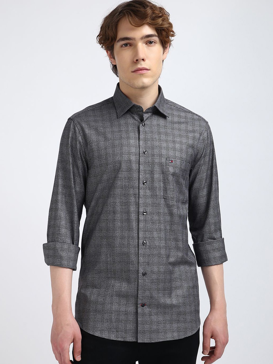 

Tommy Hilfiger Men Classic Spread Collar Tartan Checked Cotton Casual Shirt, Grey