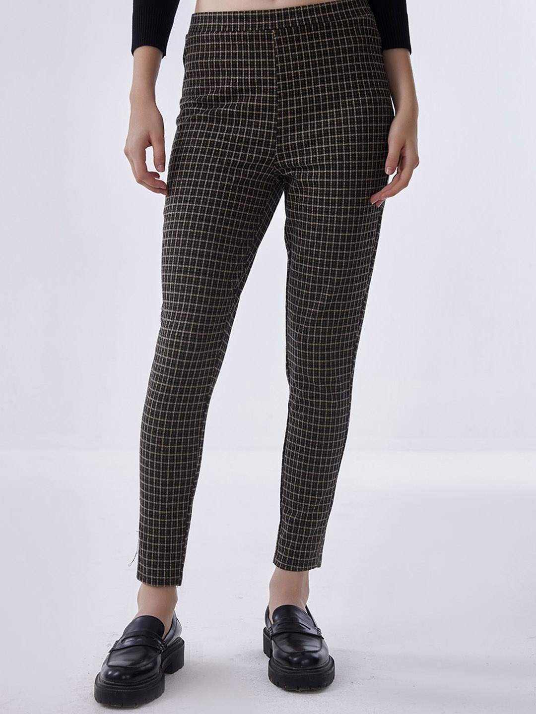 

COVER STORY Women Checked Regular Trousers, Beige