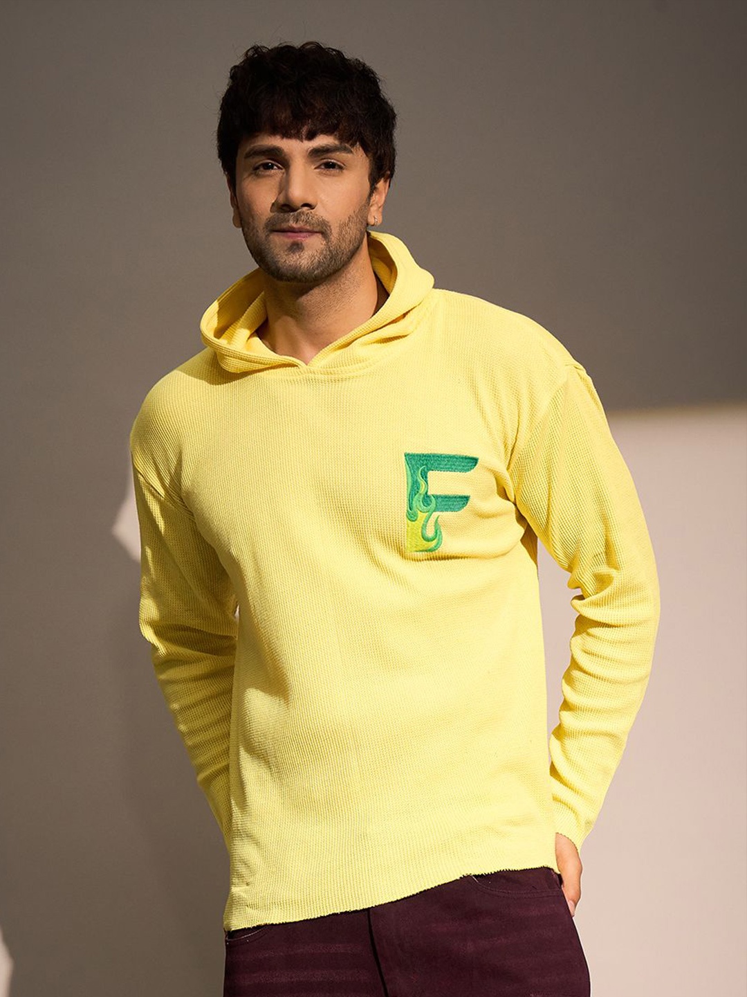

FUGAZEE Men Embroidered Hooded Sweatshirt, Yellow