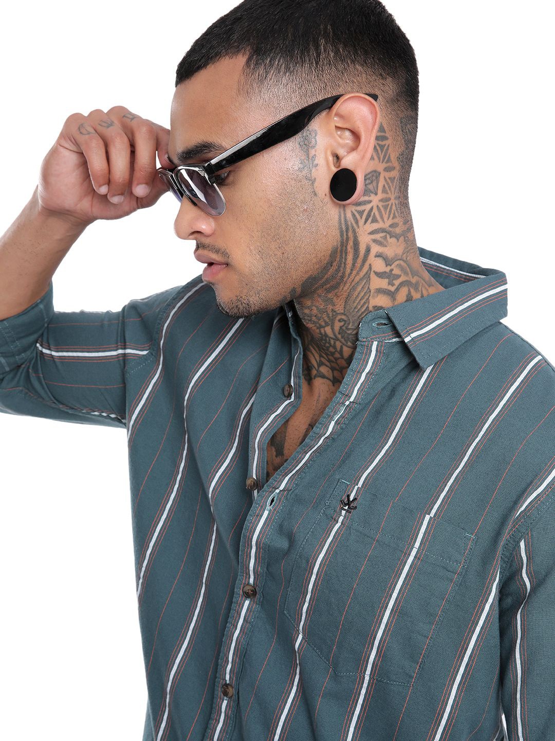 

WROGN Men Spread Collar Vertical Striped Cotton Casual Shirt, Green