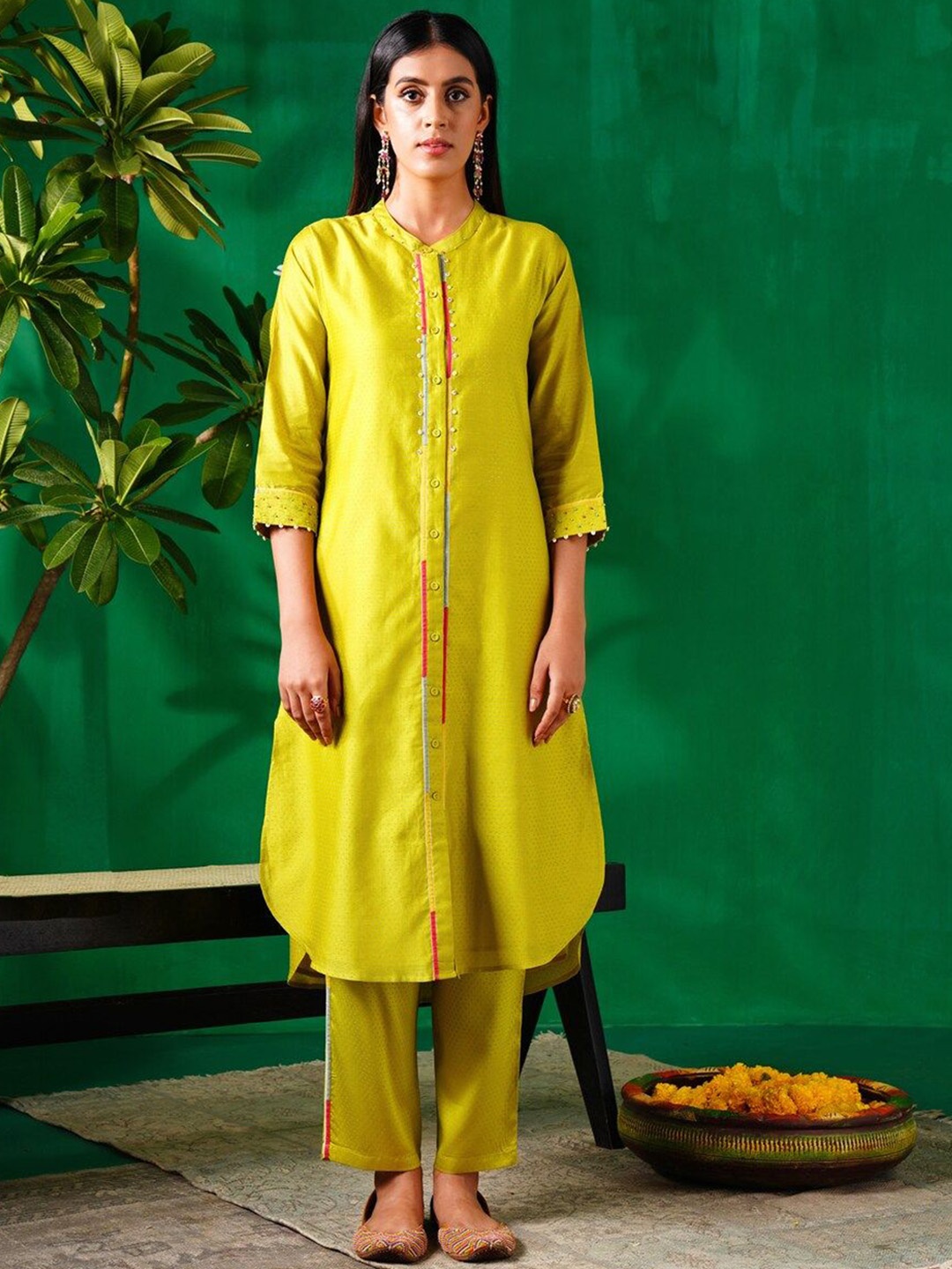 

JAYPORE Woven Design Thread Work Band Collar High-Low Straight Kurta, Lime green