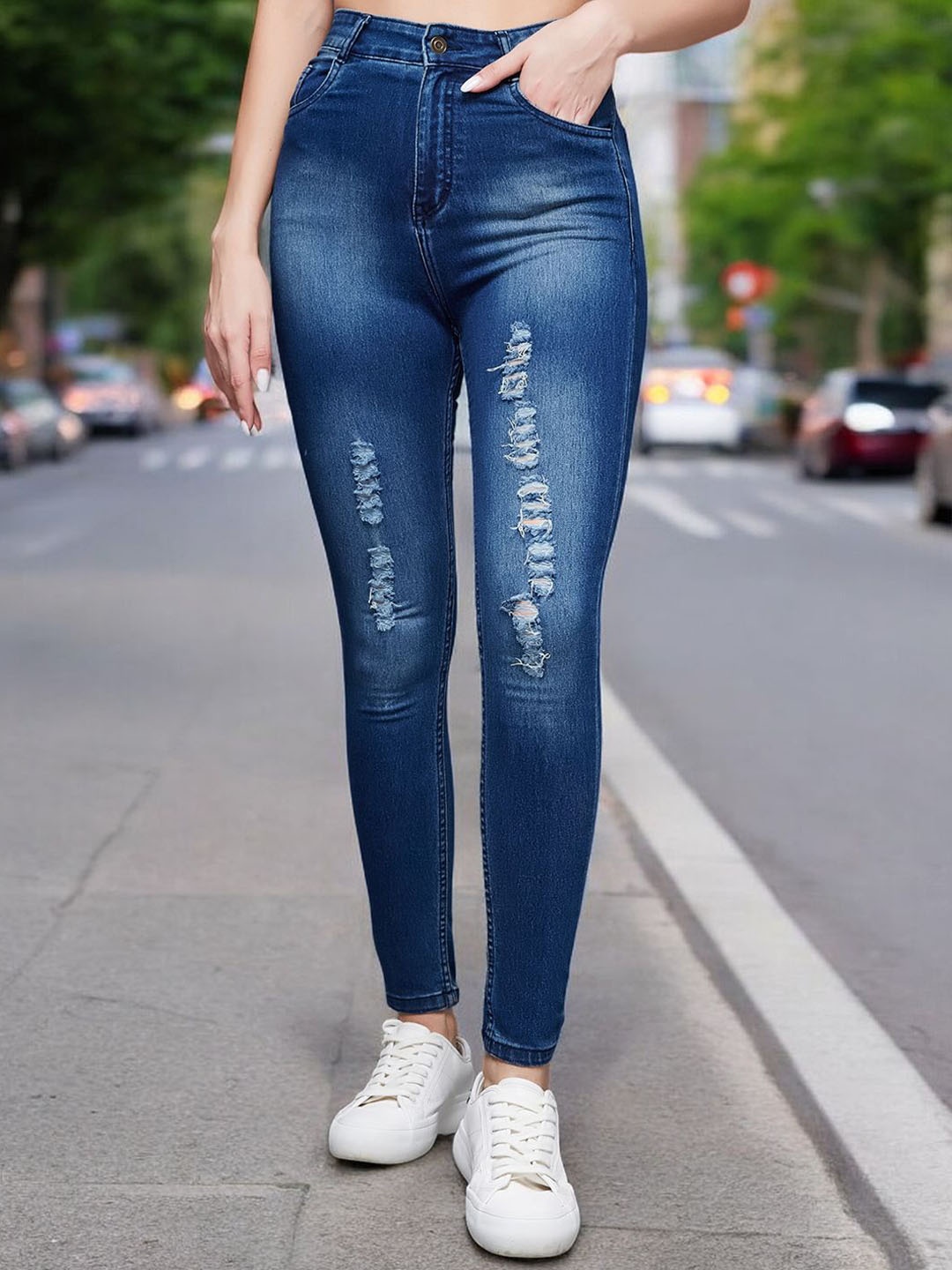 

Miss Chase Women Skinny Fit Mid Rise Mildly Distressed Regular Length Ripped Denim Jeans, Blue