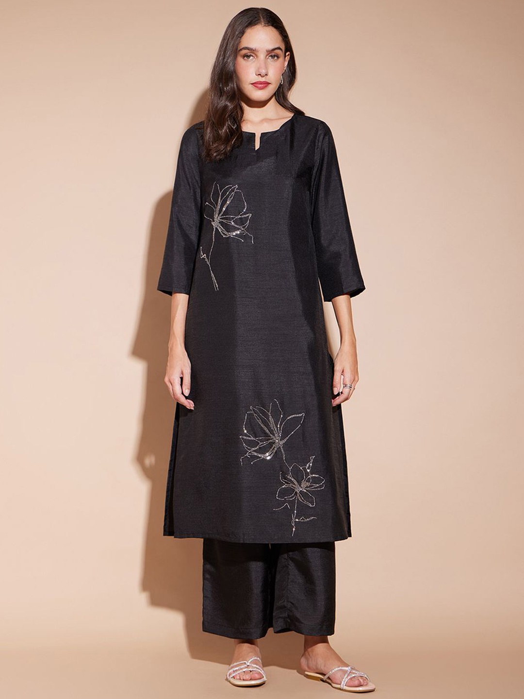 

Pink Fort Floral Embroidered Beads and Stones Kurta with Trousers, Black