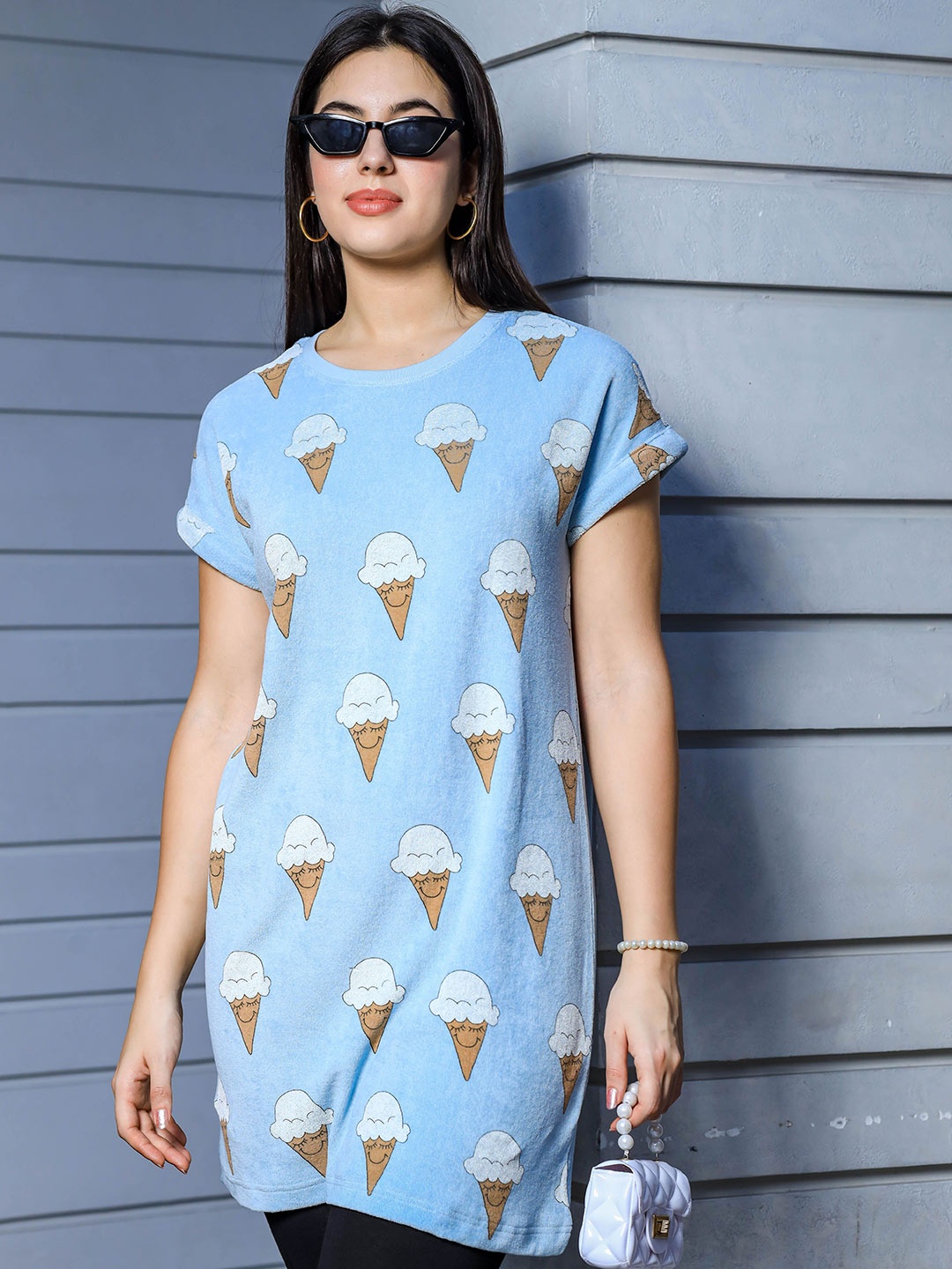 

HEYLAY Women Conversational Printed Round Neck Cotton Top, Blue