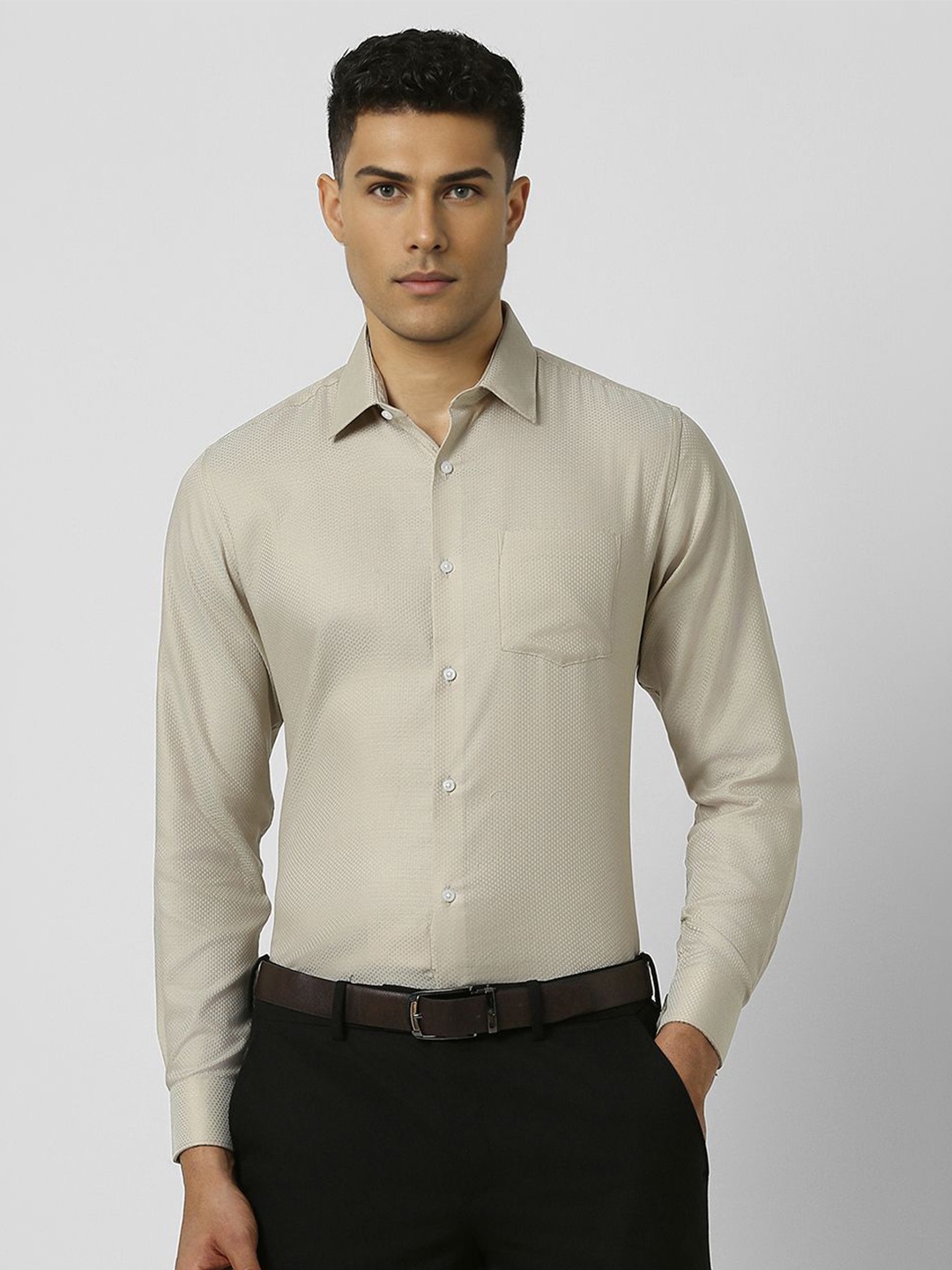 

Van Heusen Men Spread Collar Solid Cotton Formal Shirt, Beige