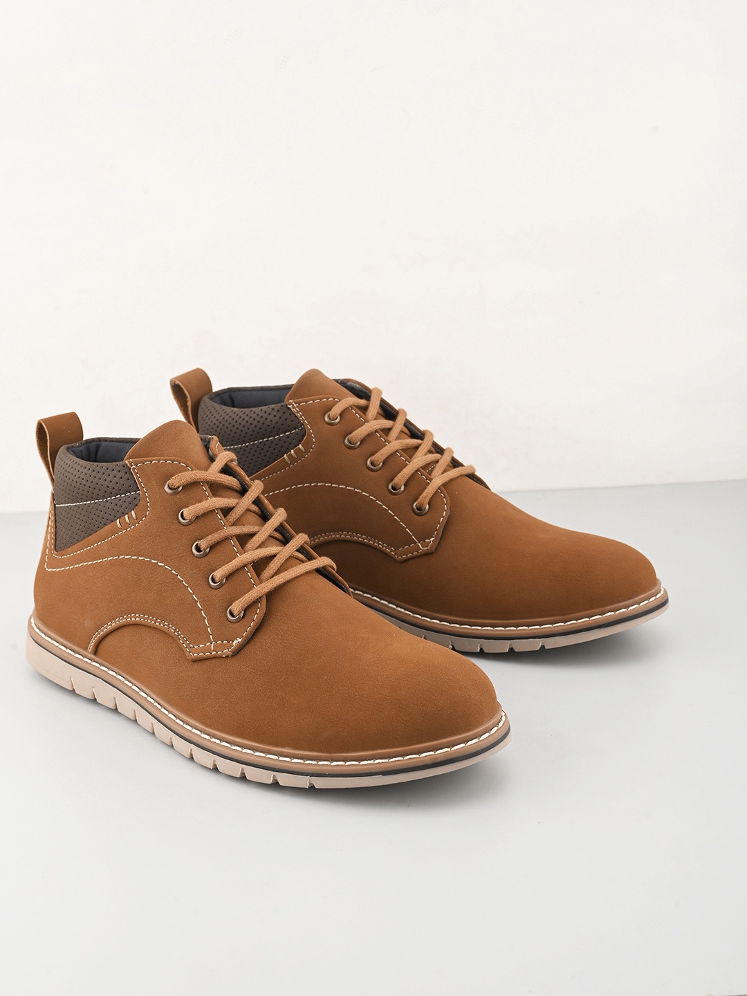 

The Roadster Lifestyle Co Men Lace-Ups Block-Heeled Boots, Tan