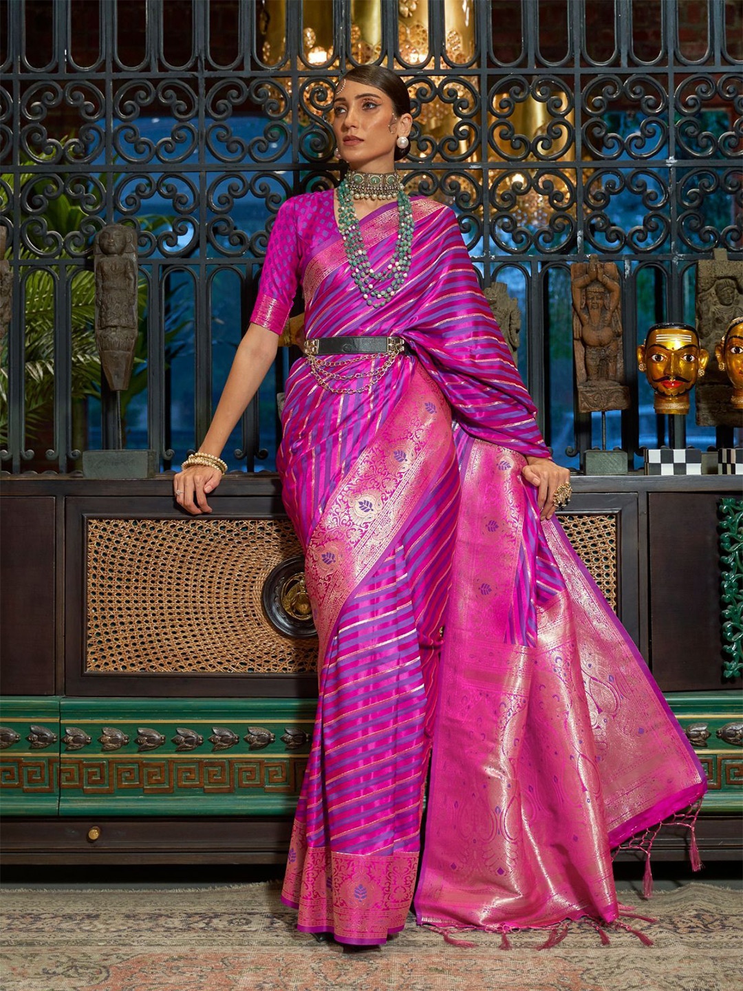 

ODETTE Ethnic Motifs Woven Design Zari Saree, Pink