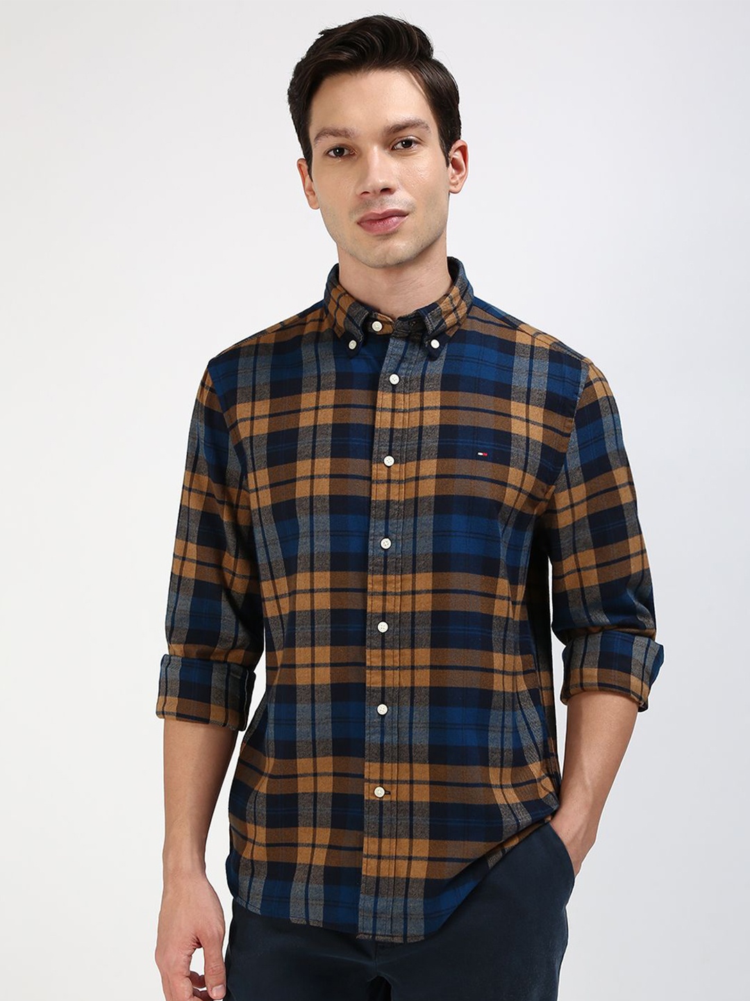 

Tommy Hilfiger Men Classic Button-Down Collar Tartan Checked Cotton Casual Shirt, Navy blue