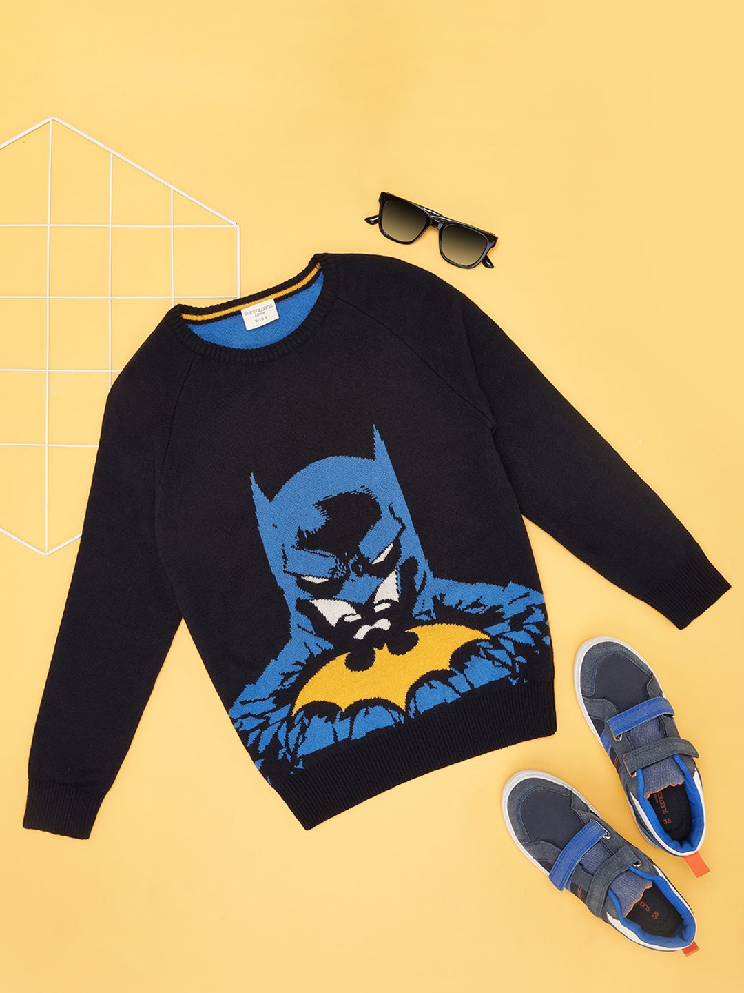 

Pantaloons Junior Boys Graphic Printed Pullover, Black