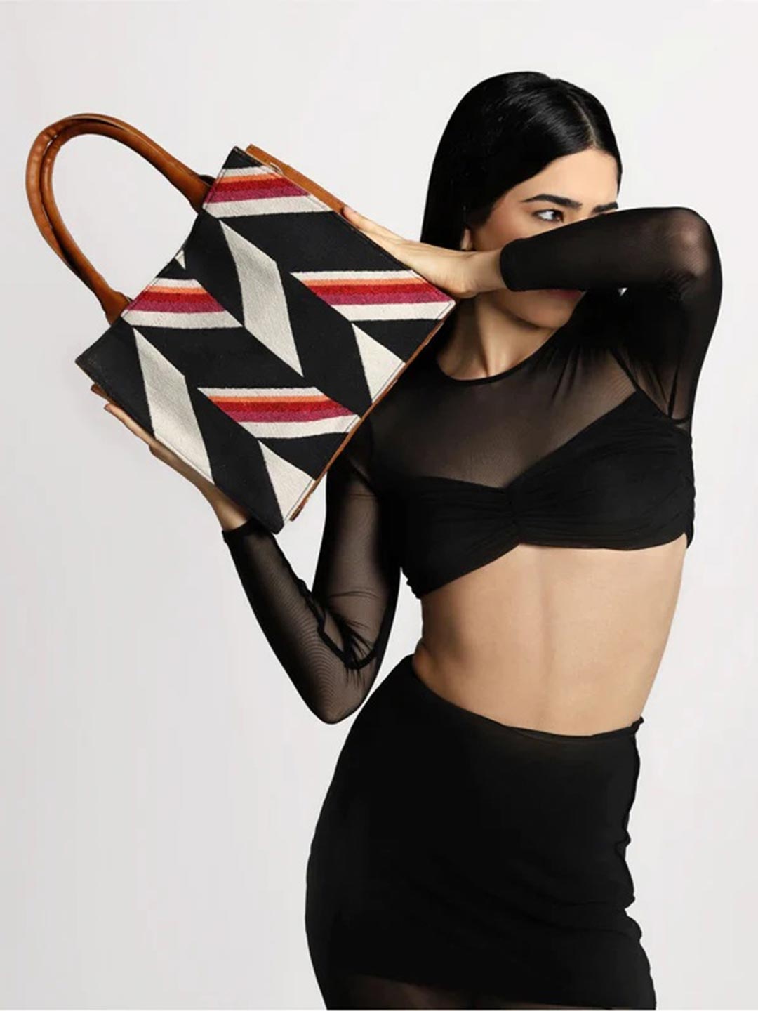 

INDIVIDUAL DESIGN Bailey Abstract Hand Bag, Black