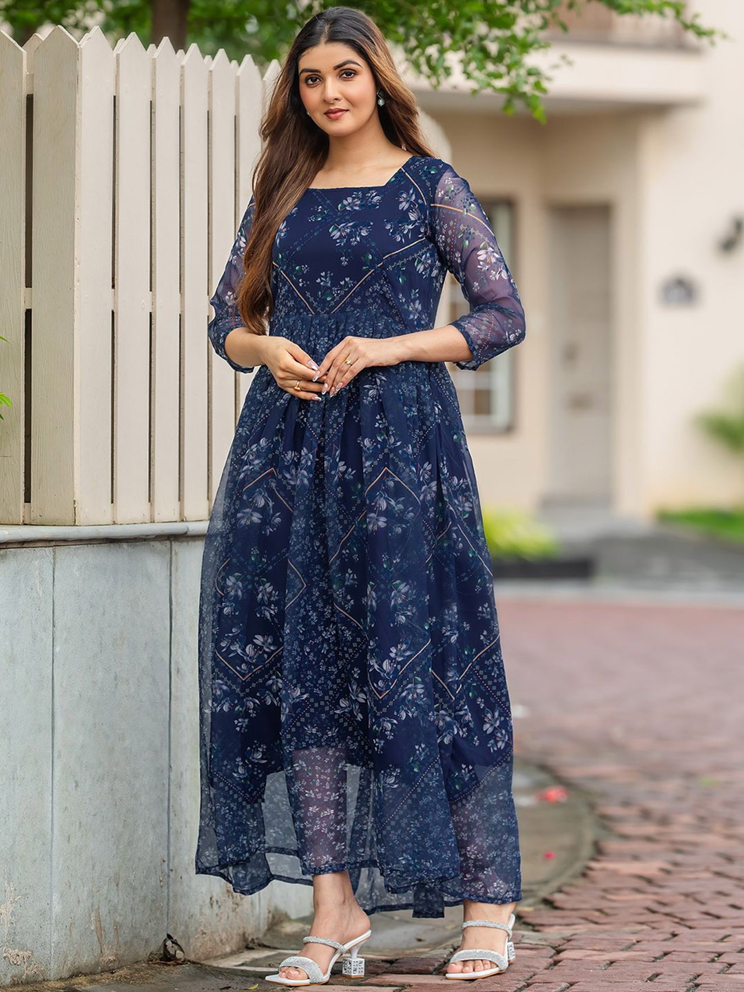 

Ekta Textiles Floral Printed Square Neck Fox Georgette Anarkali Ethnic Dress, Navy blue