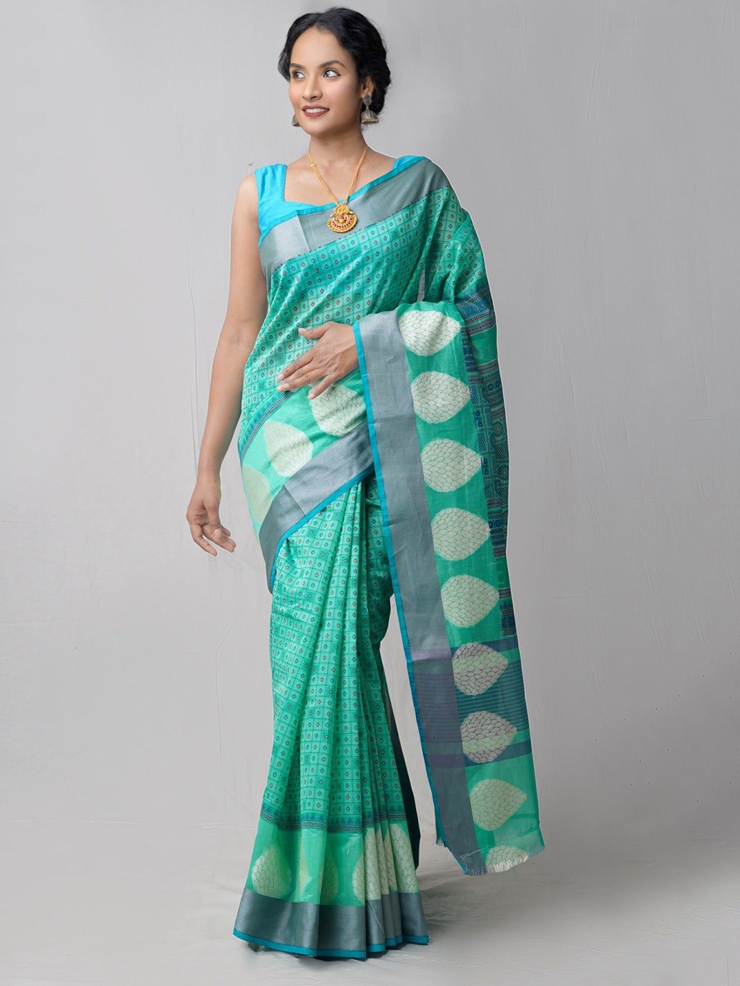 

Unnati Silks Geometric Printed Woven Design Handloom Chanderi Saree, Green