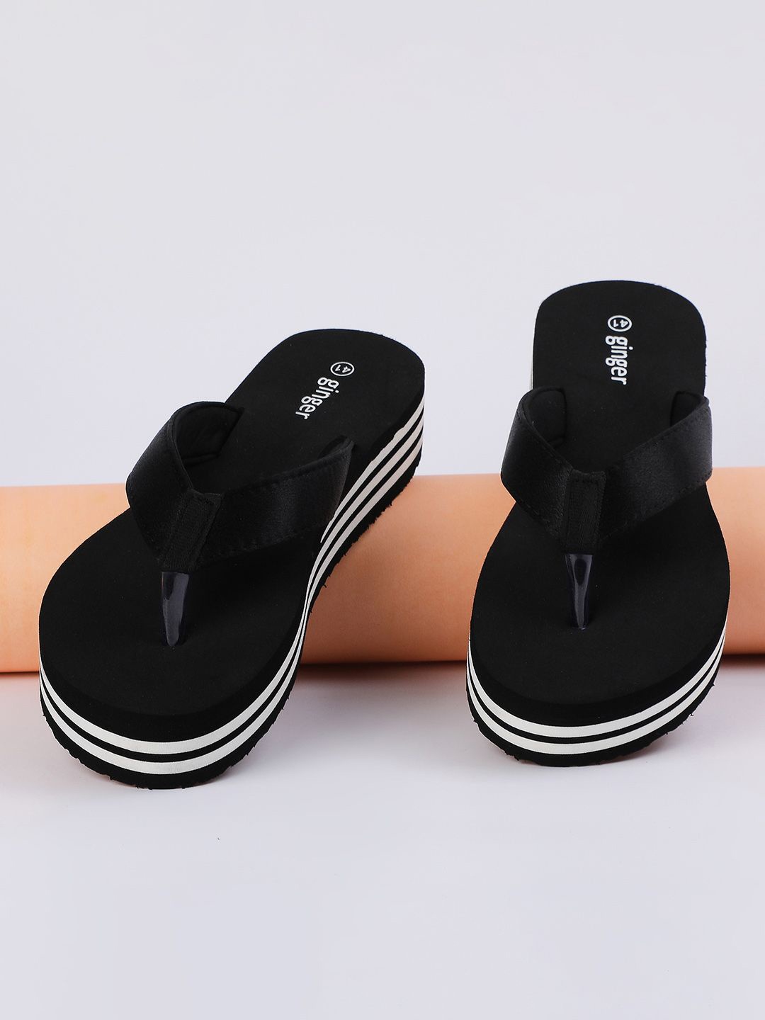 

Ginger by Lifestyle Women Rubber Thong Flip-Flops, Black