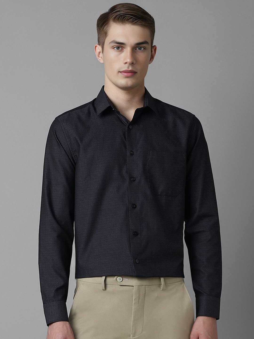 

Louis Philippe Men Spread Collar Solid Cotton Slim Fit Formal Shirt, Grey