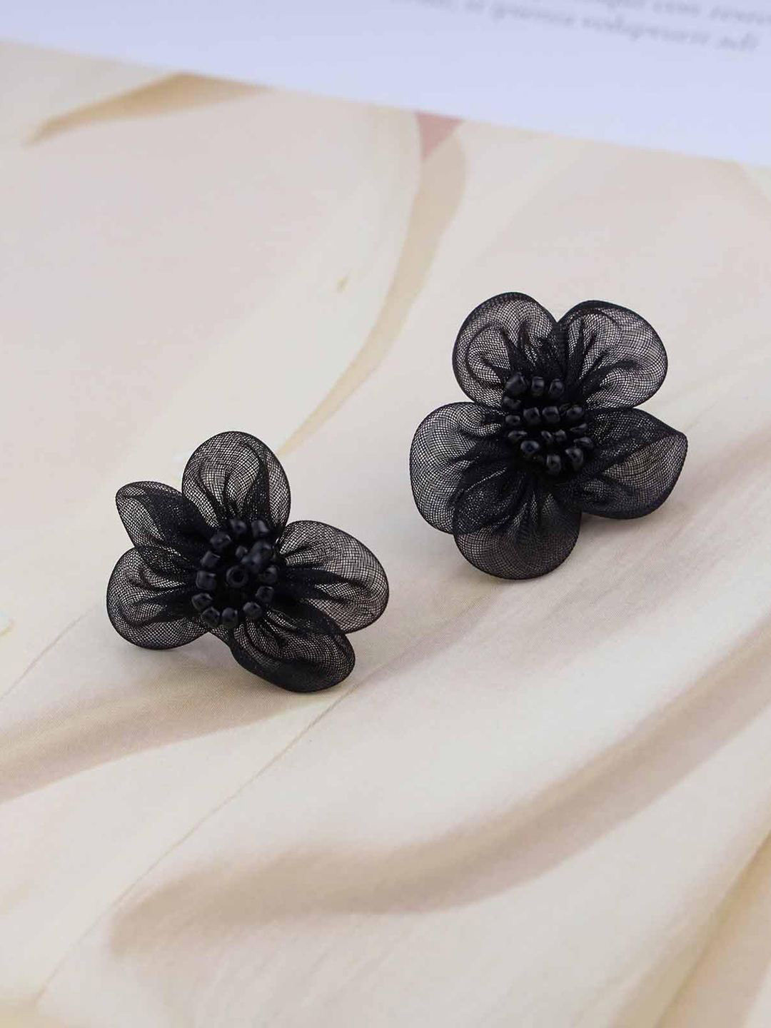 

KRENOZ Floral Design Lace Studs, Black