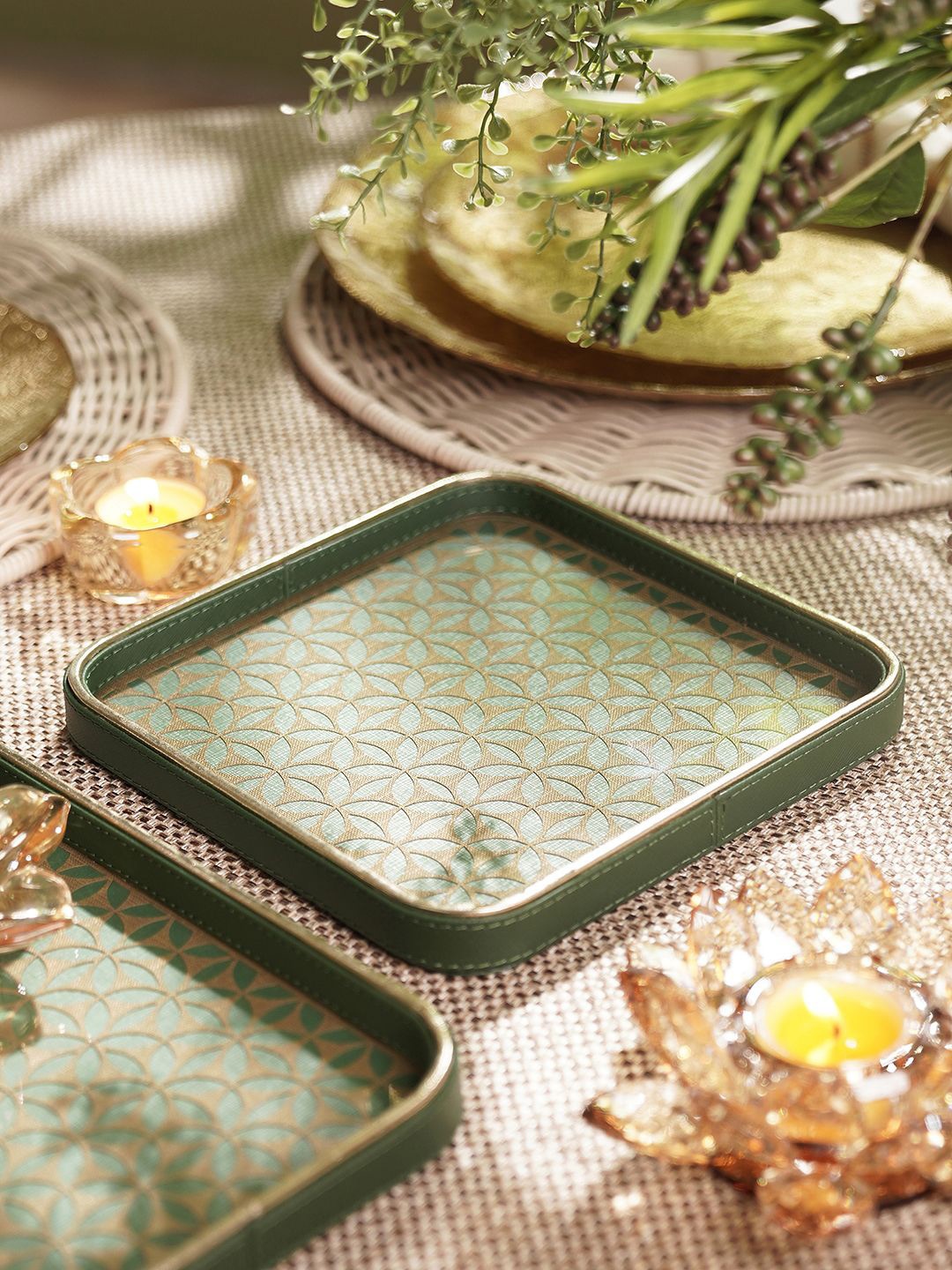 

Pure Home and Living Green & Gold Toned Textured Food Platter