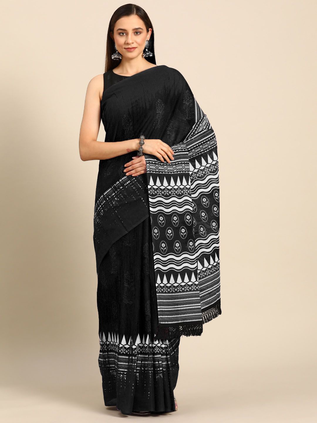 

BUTA BUTI Floral Printed Pure Cotton Saree, Black