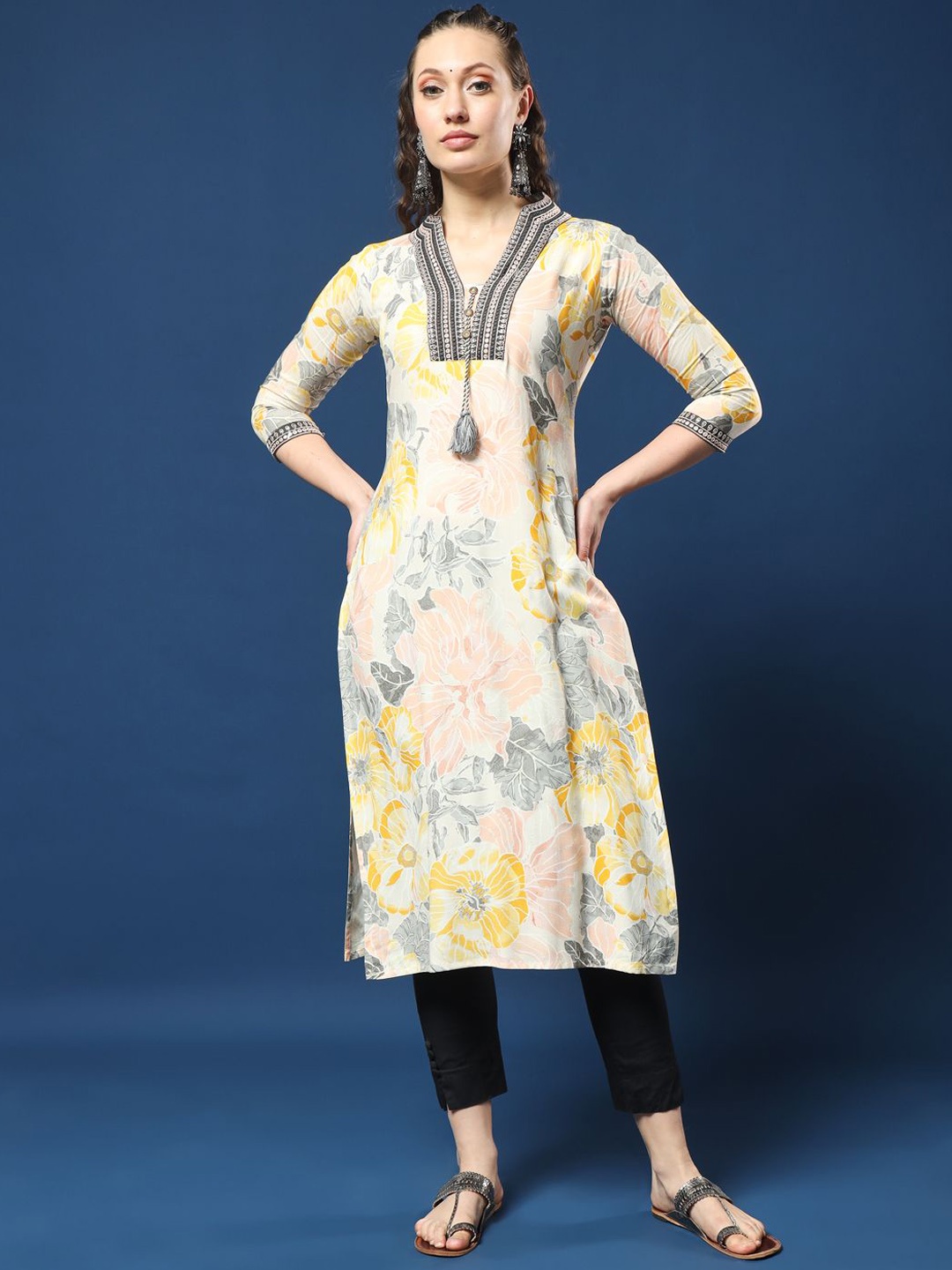 

VESH Floral Printed Thread Work V-Neck Straight Silk Kurta, Yellow