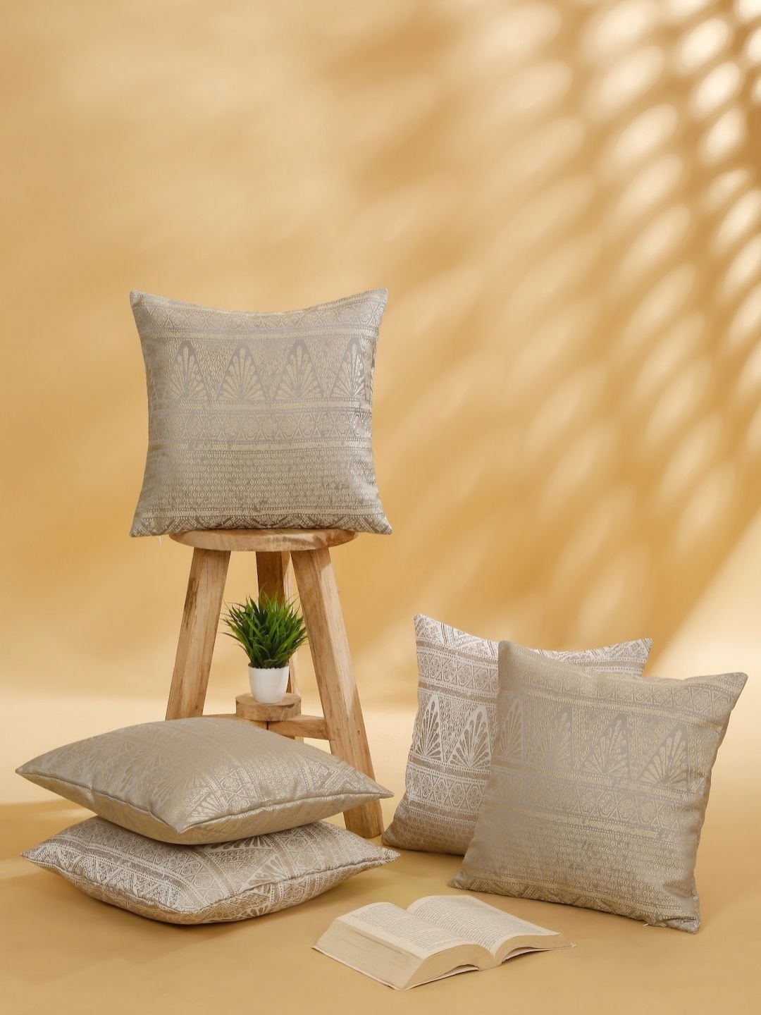 

ROSARA HOME Grey & Off White 5 Pieces Ethnic Motifs Printed Square Cushion Covers