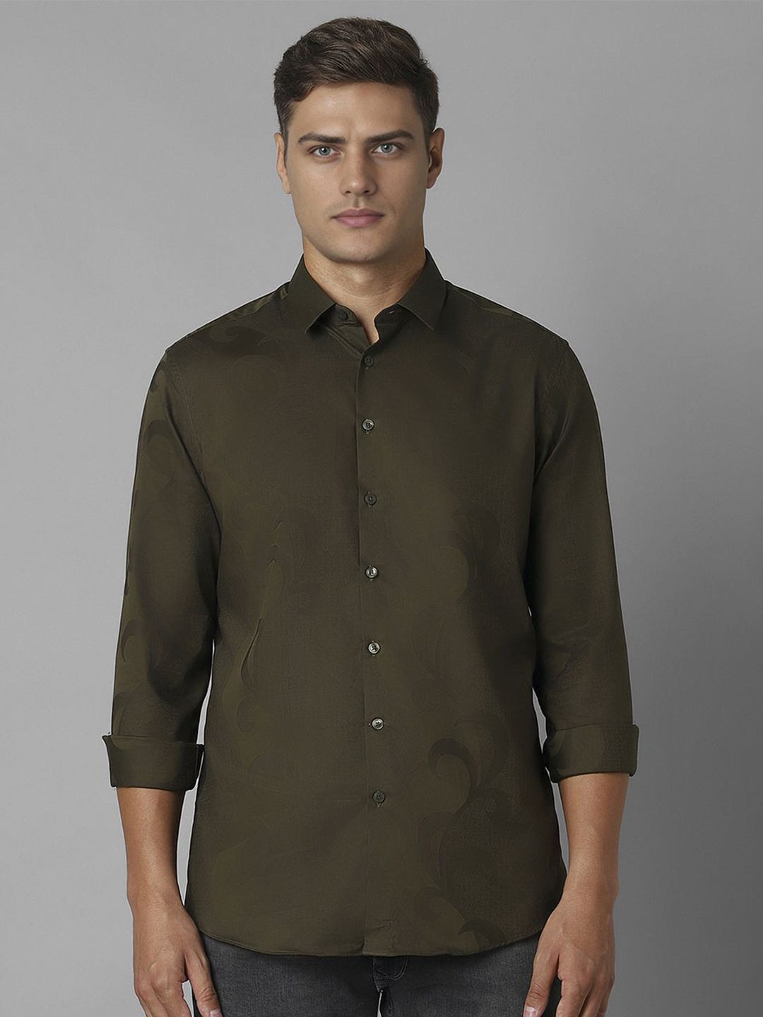 

Louis Philippe Sport Men Spread Collar Solid Cotton Slim Fit Casual Shirt, Olive