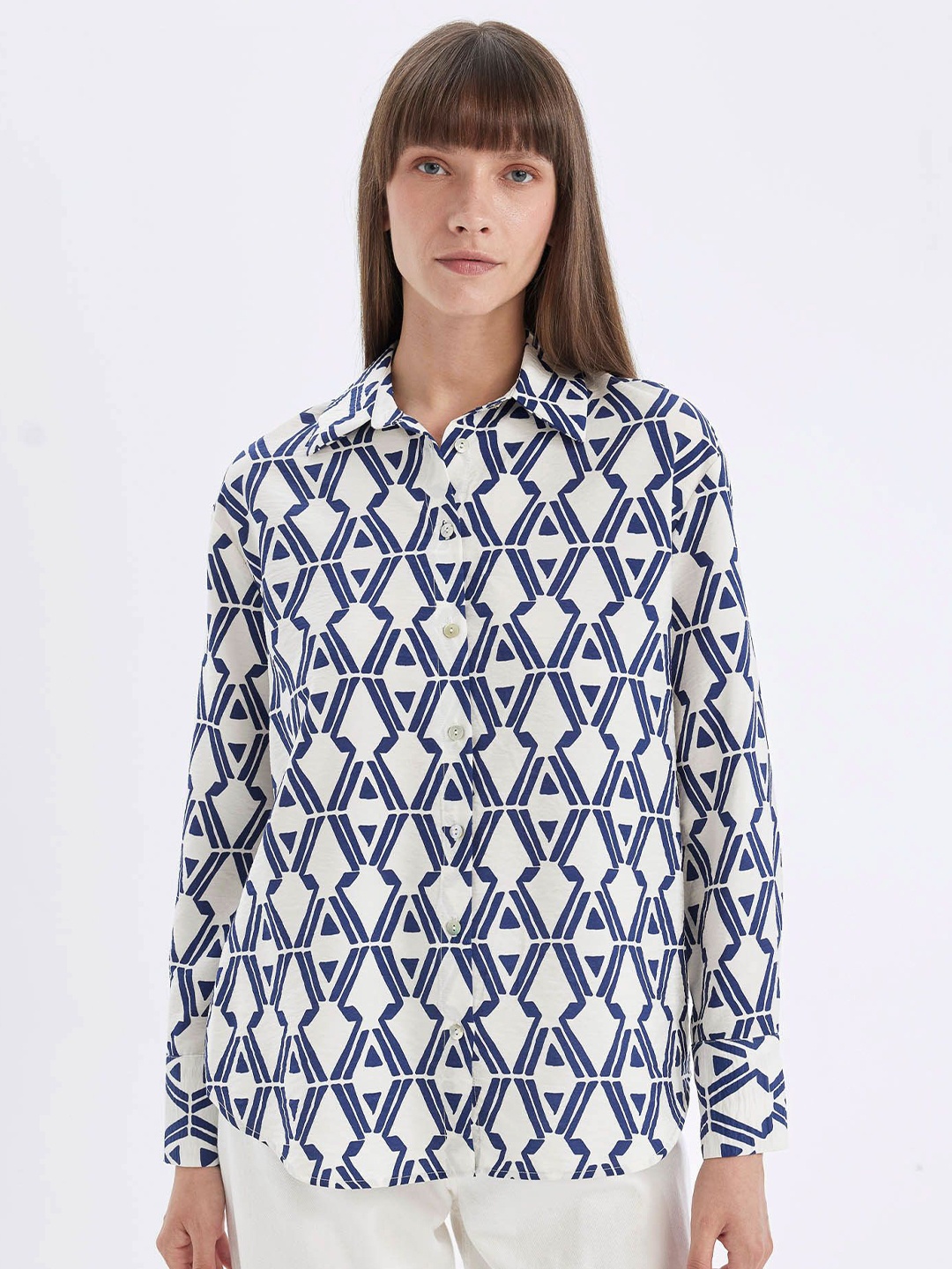 

DeFacto Women Spread Collar Abstract Printed Casual Shirt, White
