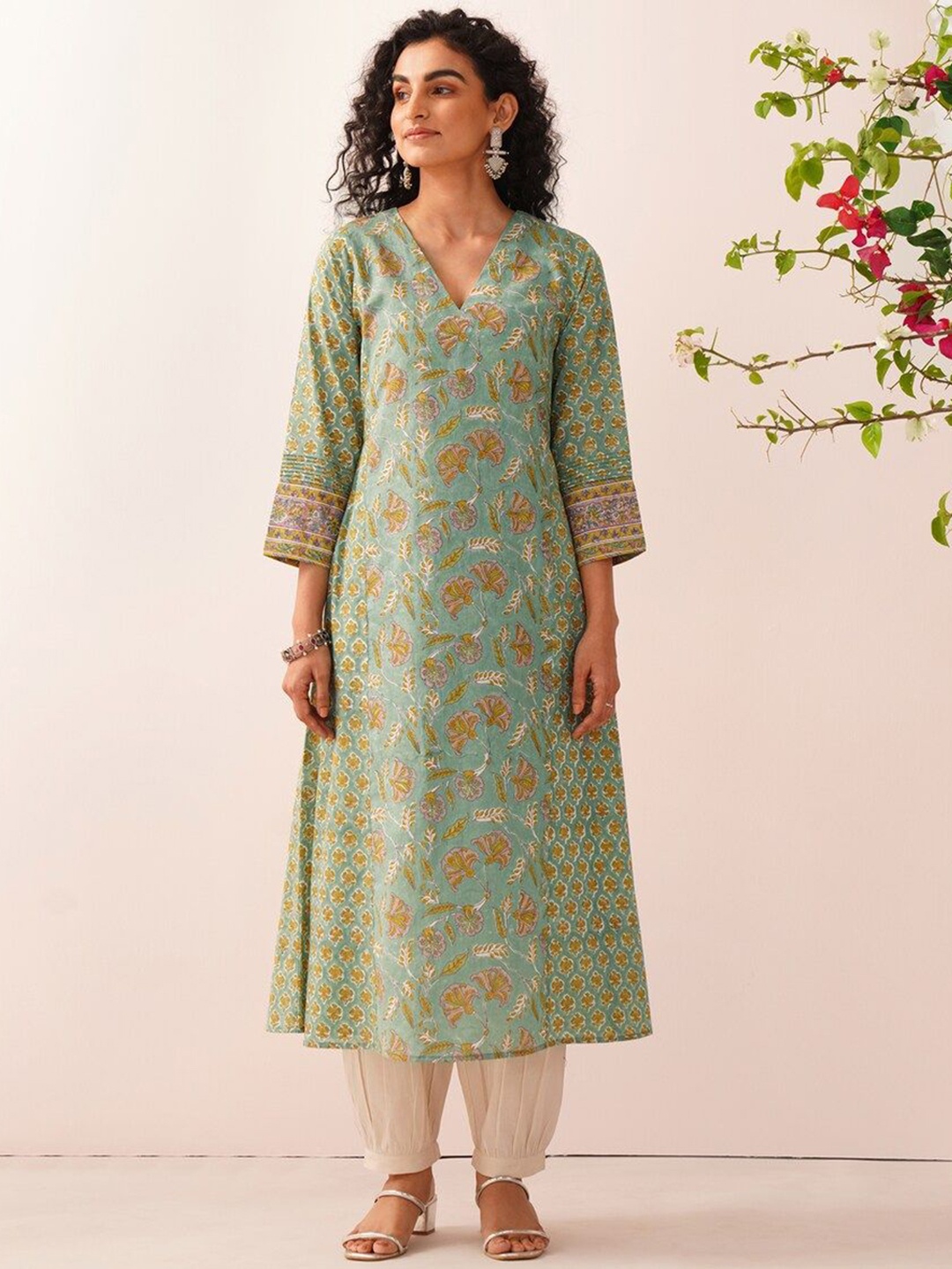 

JAYPORE Floral Printed Pure Cotton Anarkali Kurta, Blue