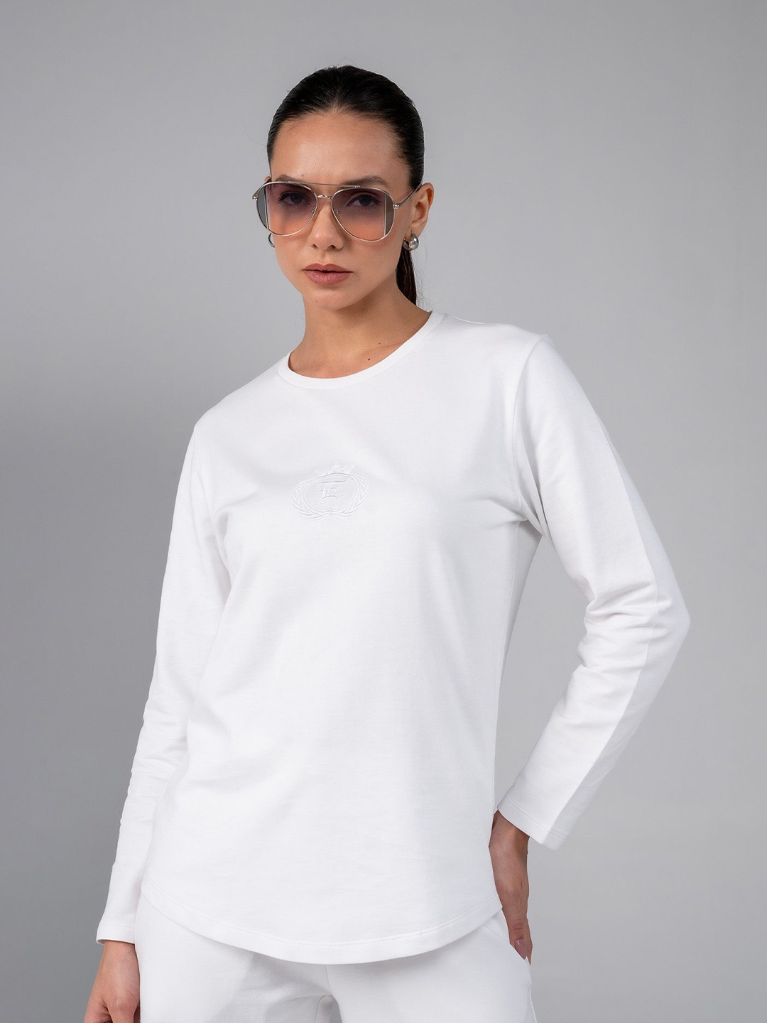 

EDRIO Women Embroidered Pullover Sweatshirt, White