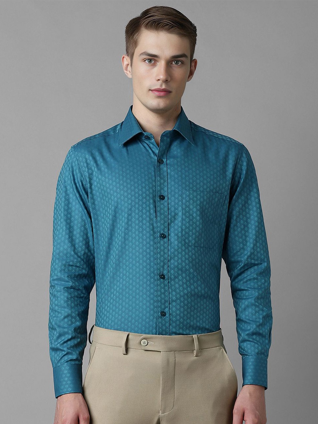 

Louis Philippe Men Classic Spread Collar Abstract Printed Cotton Formal Shirt, Blue