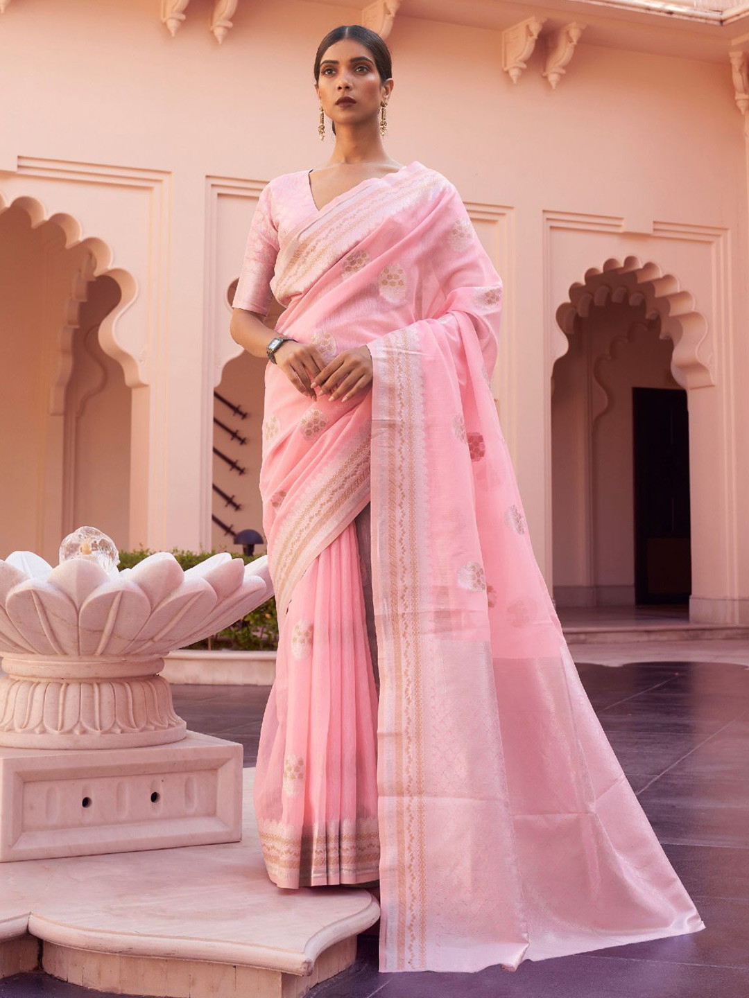 

ODETTE Woven Design Zari Saree, Pink