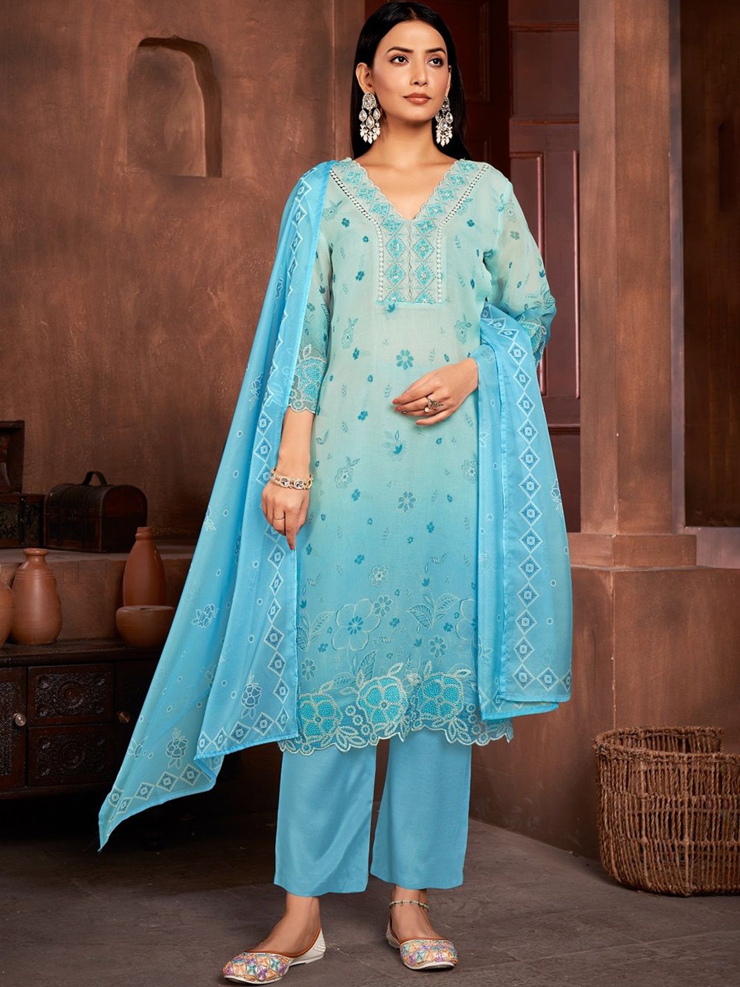 

JIVORA Women Floral Embroidered Regular Kurti with Pyjamas & With Dupatta, Turquoise blue