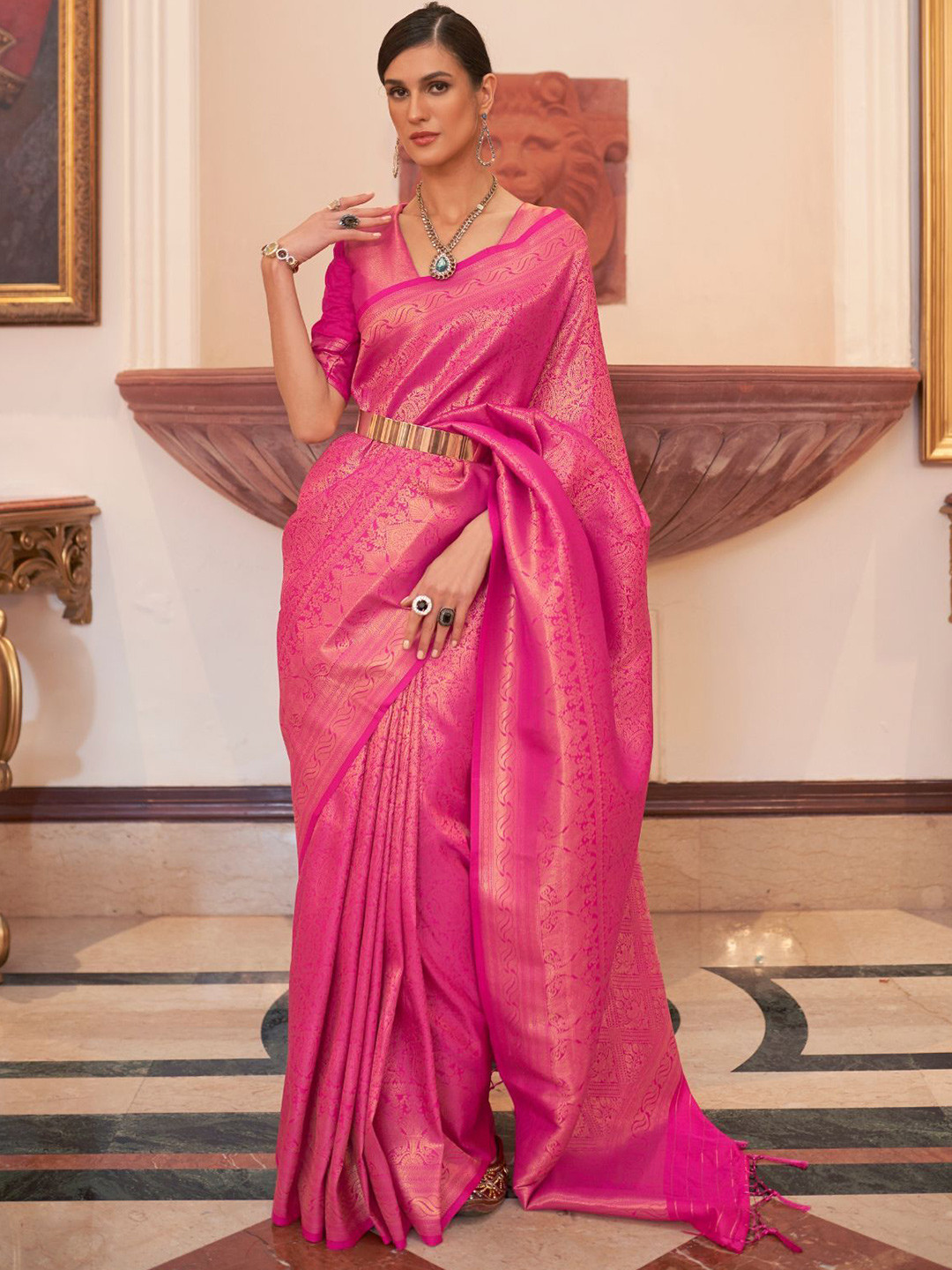 

ODETTE Woven Design Zari Saree, Pink