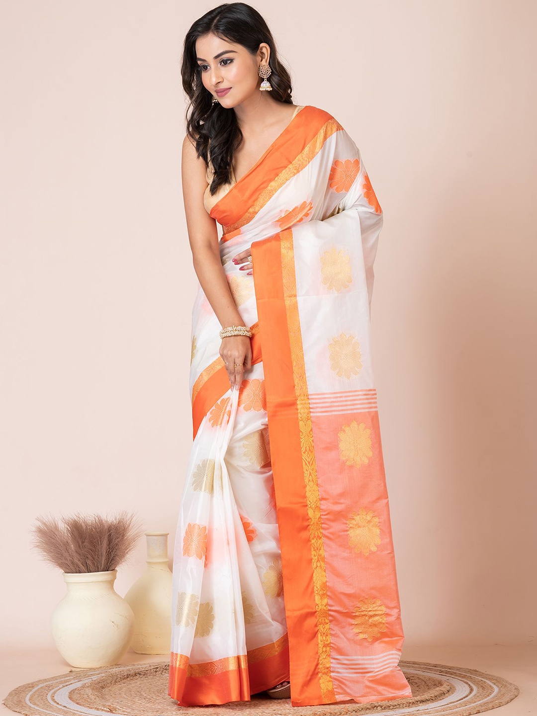 

HOUSE OF ARLI Woven Design Tussar Saree, White