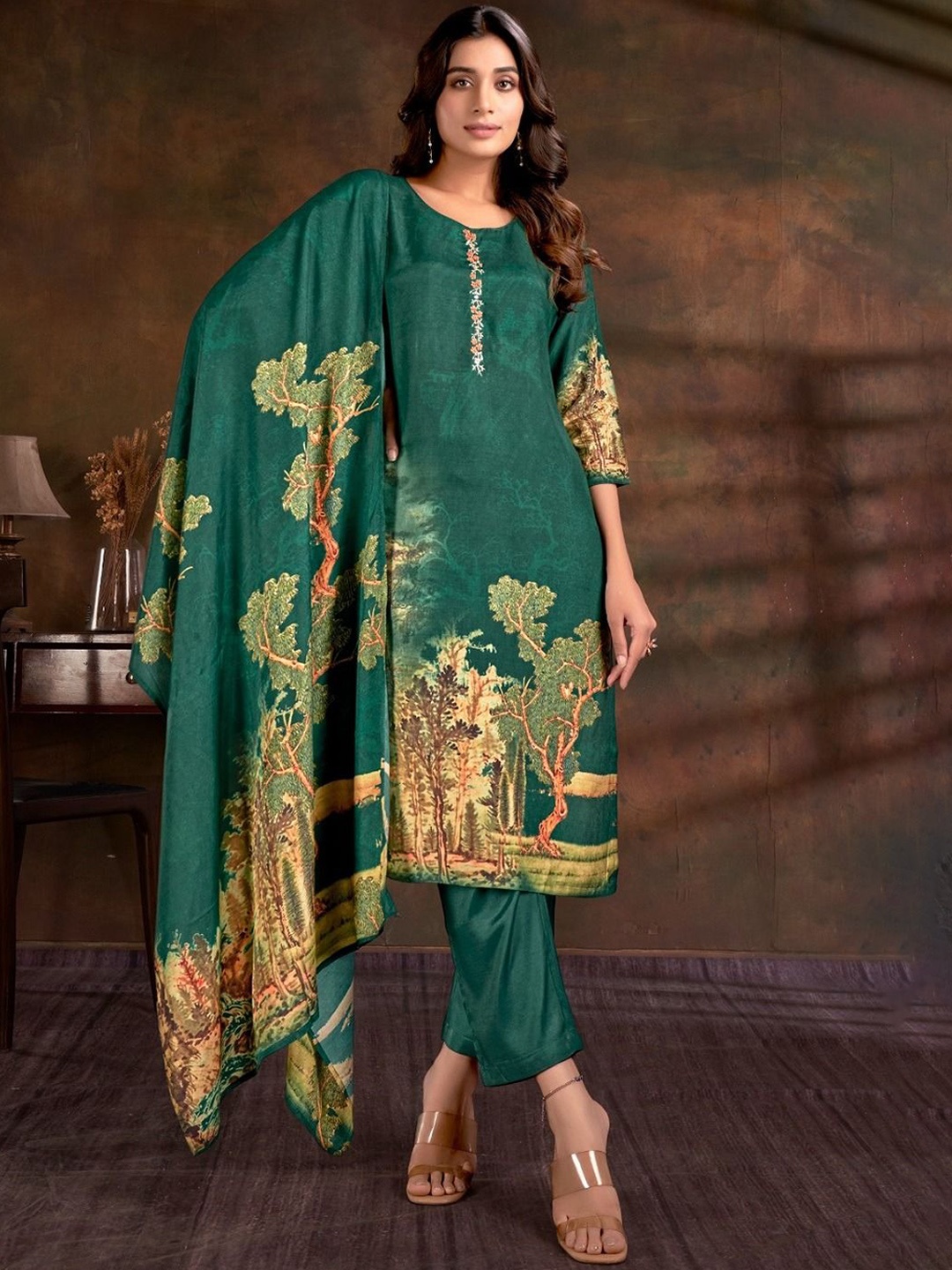 

JIVORA Women Floral Printed Regular Kurti with Pyjamas & With Dupatta, Green