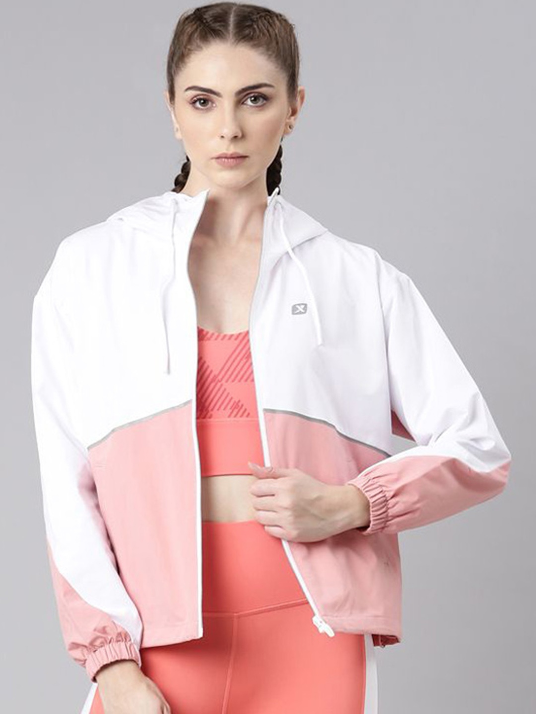 

Xtep Women Colourblocked Windcheater Sporty Jacket, Pink