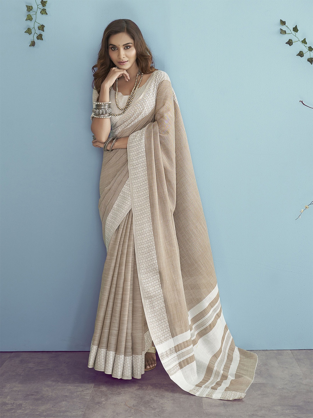 

DIVASTRI Pure Linen Designer Saree, Beige