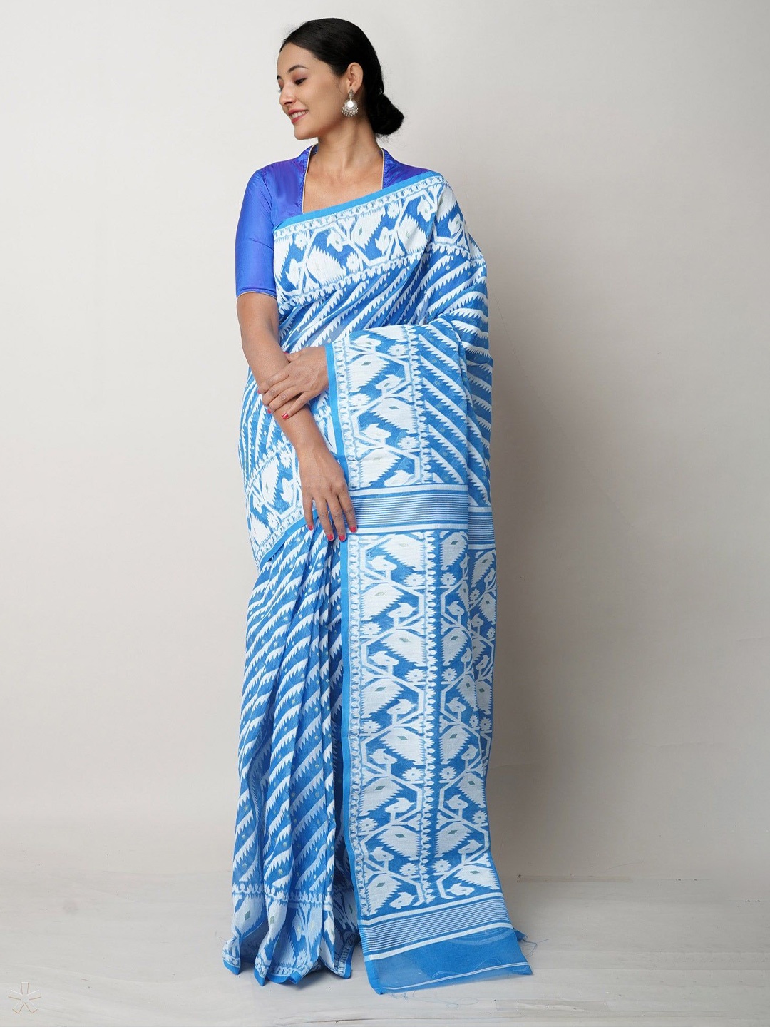 

Unnati Silks Woven Design Pure Cotton Handloom Jamdani Saree, Blue