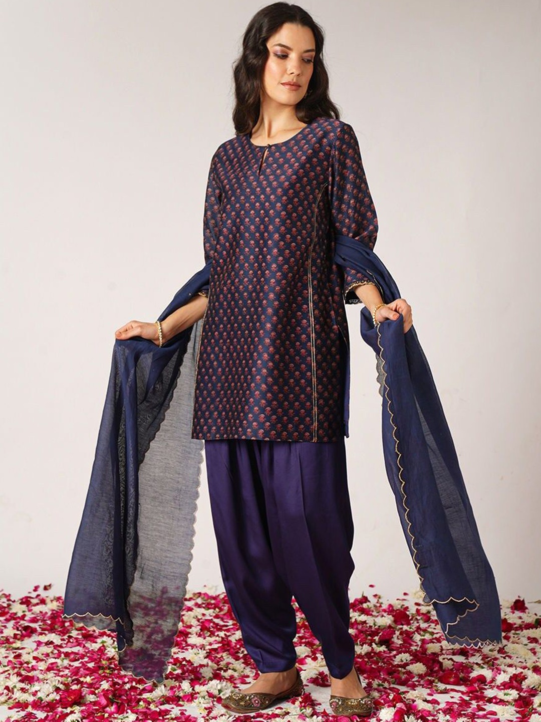 

JAYPORE Floral Printed Cotton Silk Kurta, Purple