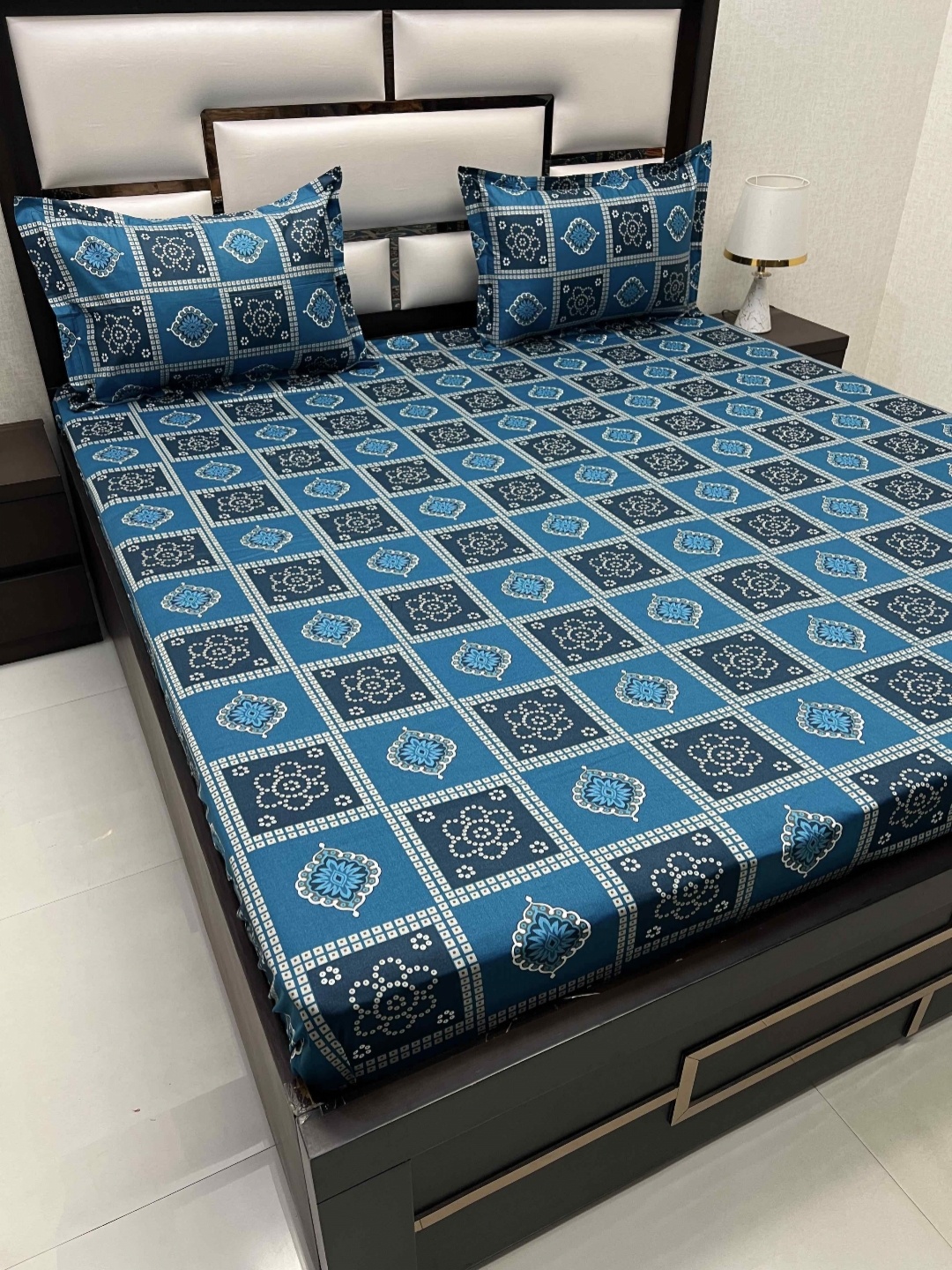 

Pure Decor Velar Sib Blue Printed Cotton 330 TC King Bedsheet With Pillow Covers
