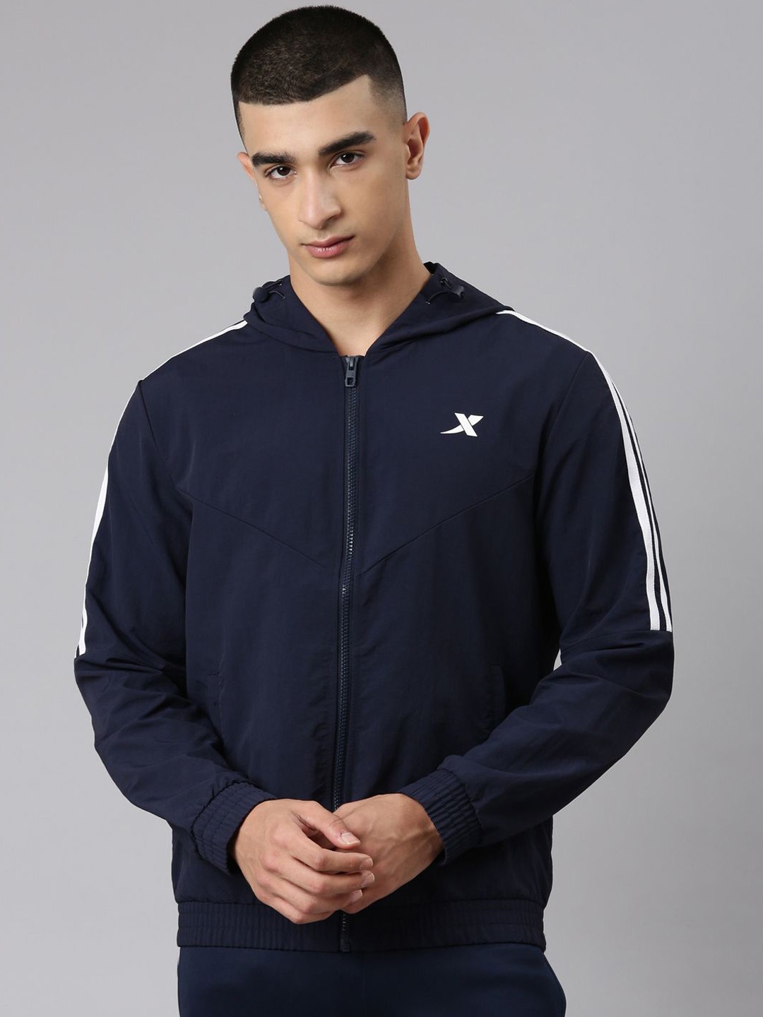 

Xtep Men Hooded Neck Windcheater Sporty Jacket, Blue