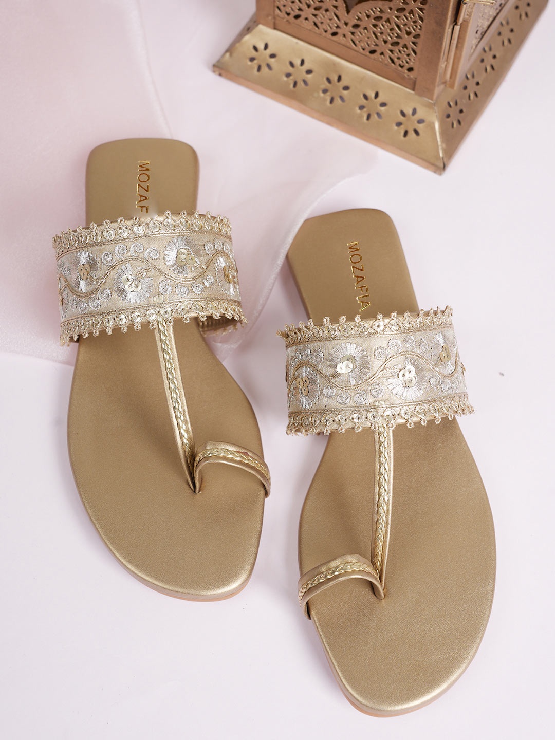 

MOZAFIA Women Ethnic Embellished One Toe Flats, Gold