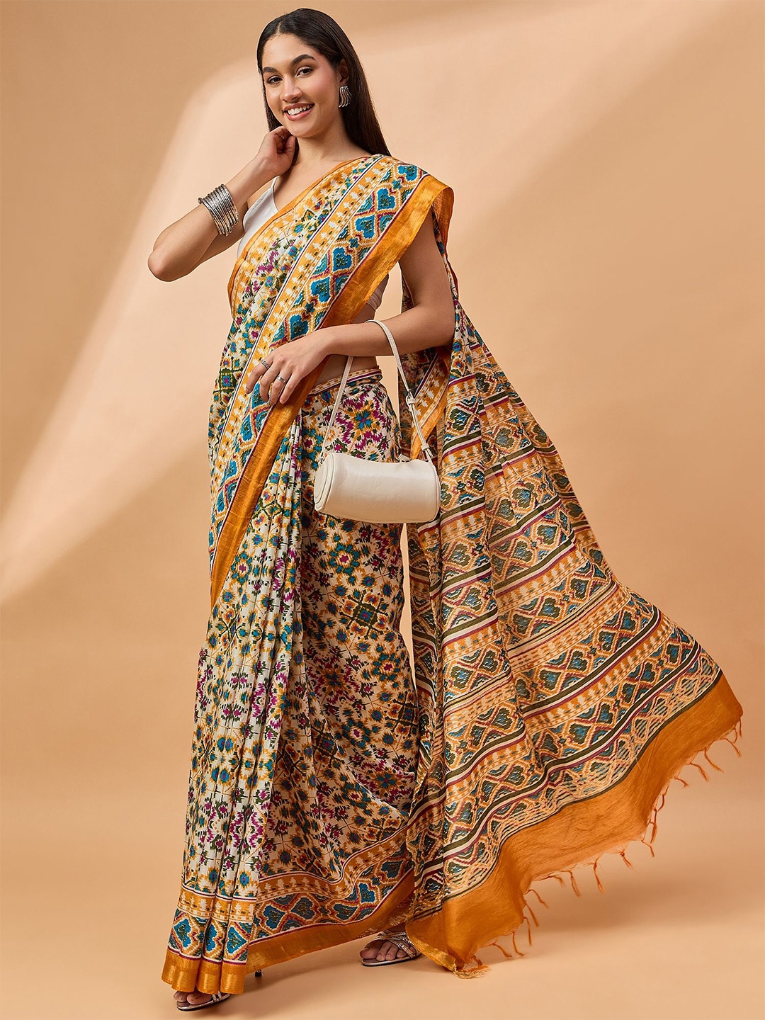 

swatika Kalamkari Printed Zari Saree With Blouse Piece, Yellow