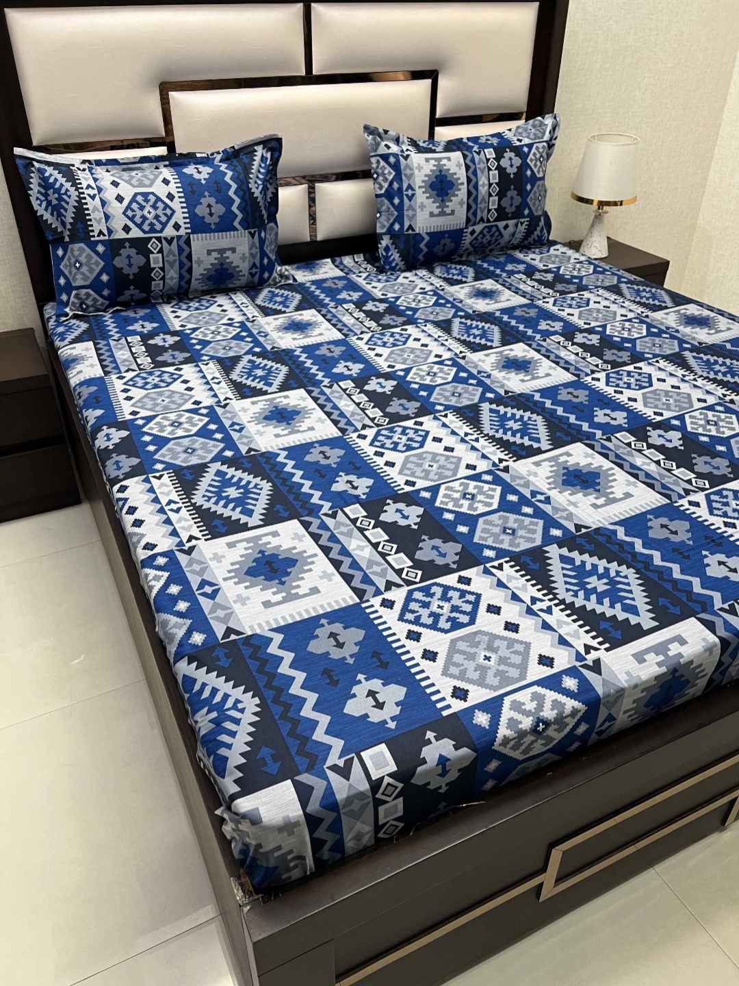 

Pure Decor Blue Motifs Pure Cotton 300 TC King Bedsheet with 2 Pillow Covers