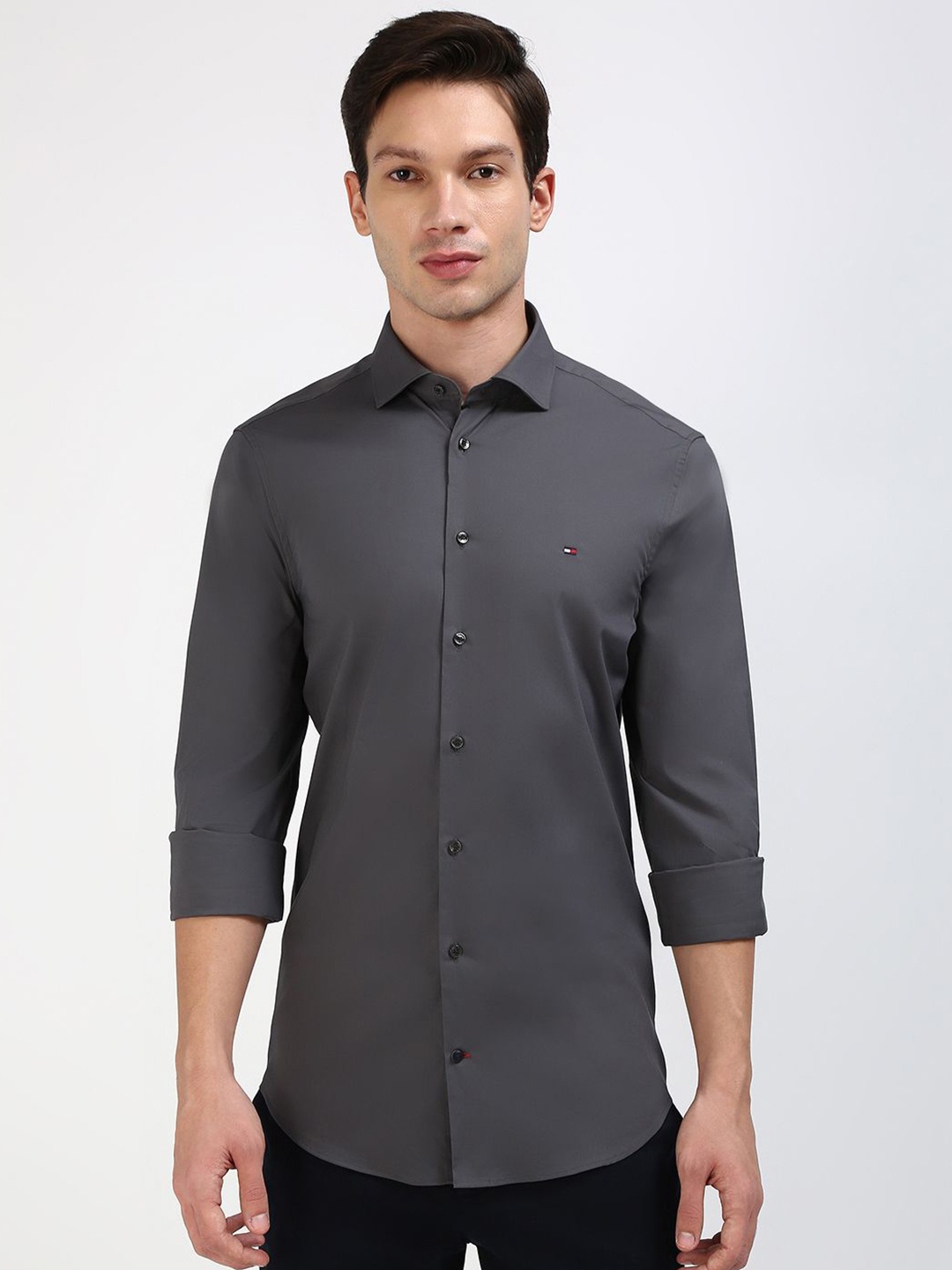 

Tommy Hilfiger Men Classic Spread Collar Solid Cotton Casual Shirt, Grey