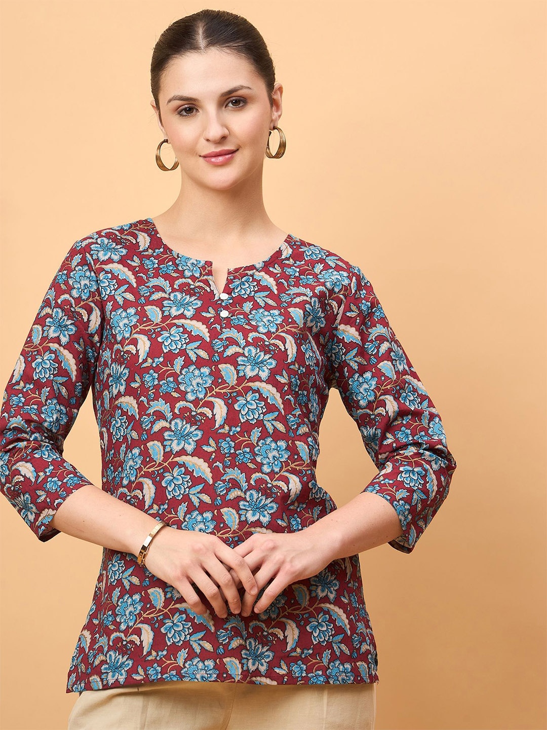 

NEESH Women Floral Printed Round Neck Top, Maroon