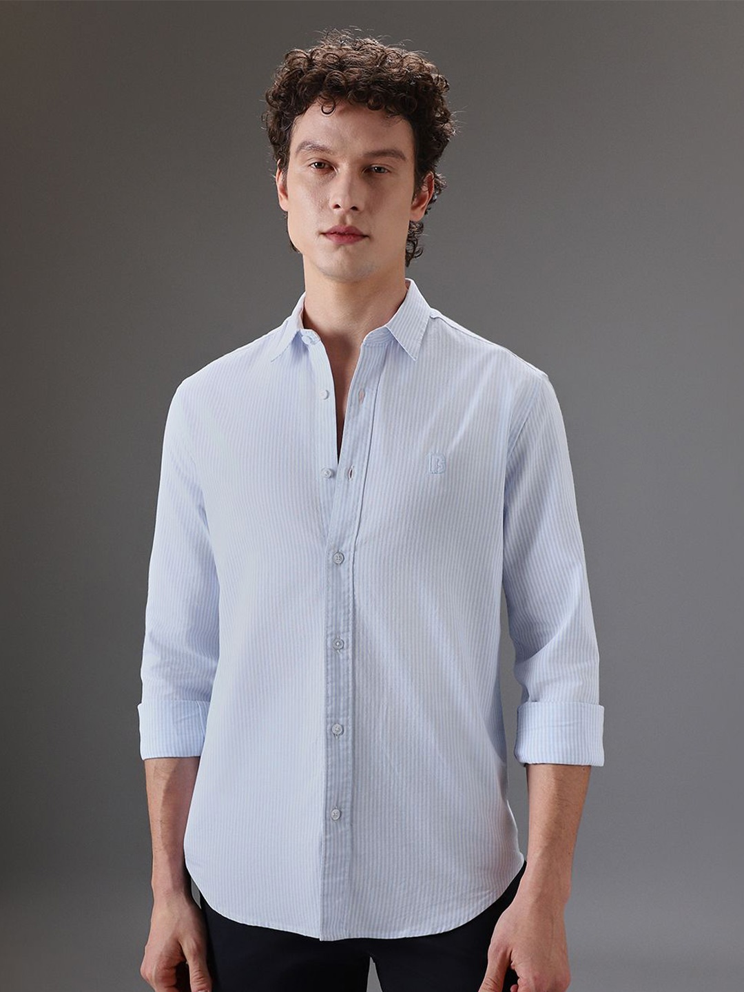 

Banana Club Men Classic Slim Fit Pinstripes Opaque Striped Casual Shirt, Blue