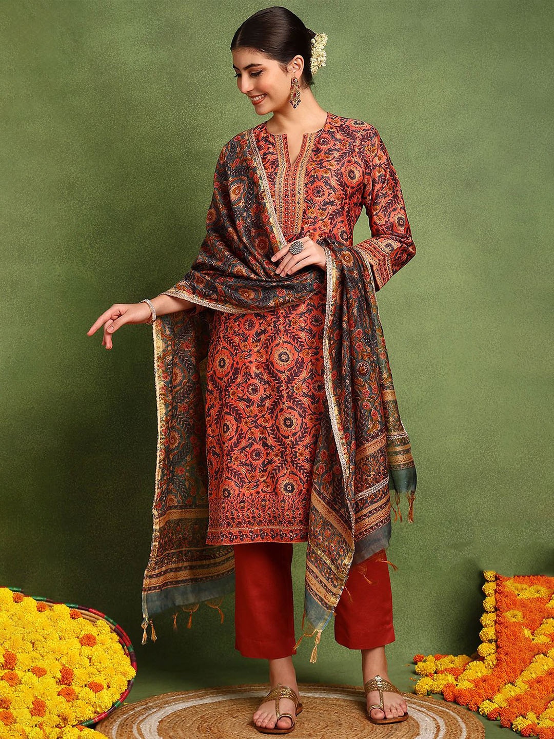 

Tahiliya Floral Printed Chanderi Silk Dupatta, Blue